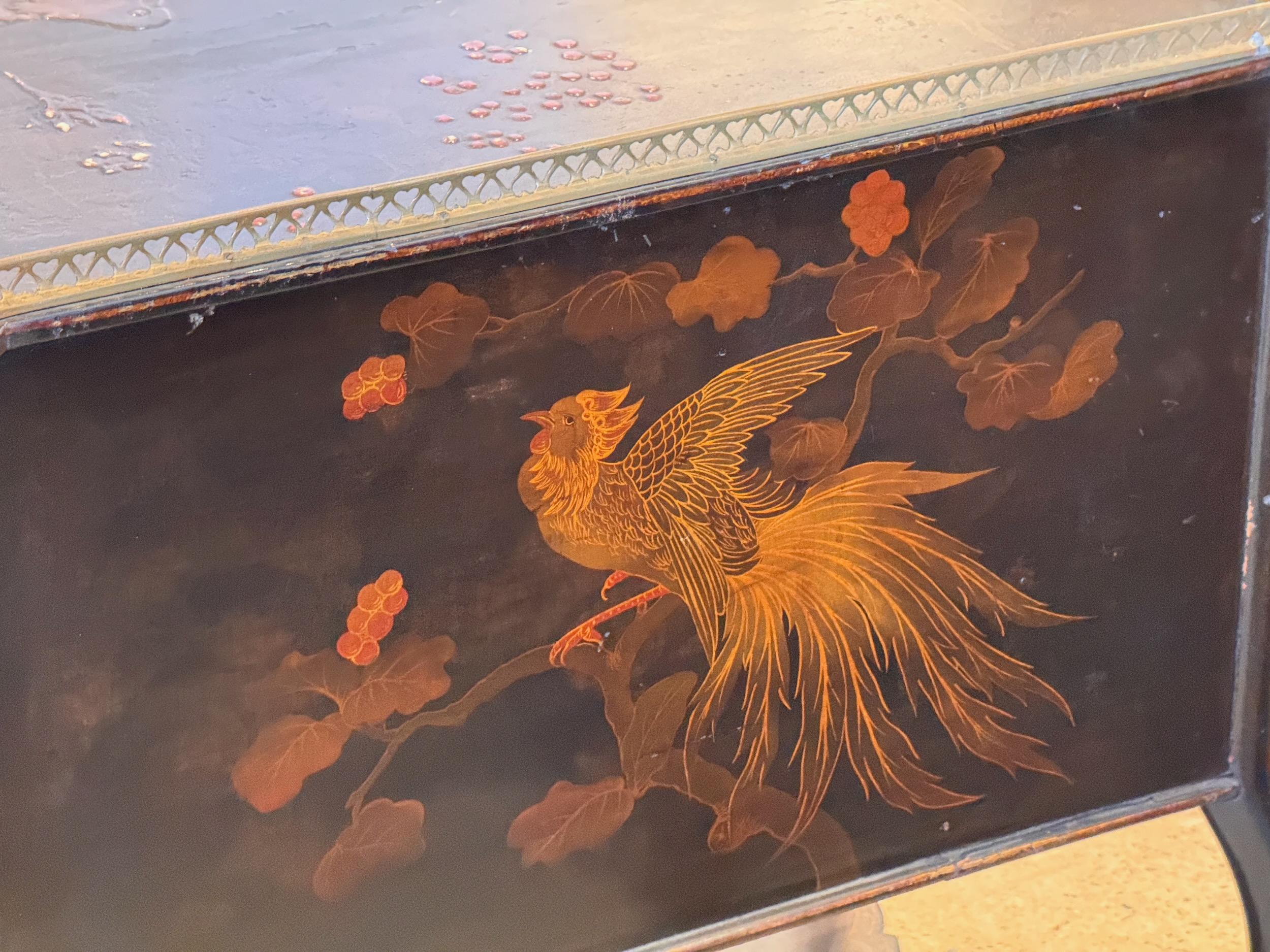 Cabinet Chinoiserie des années 1920 en vente 5