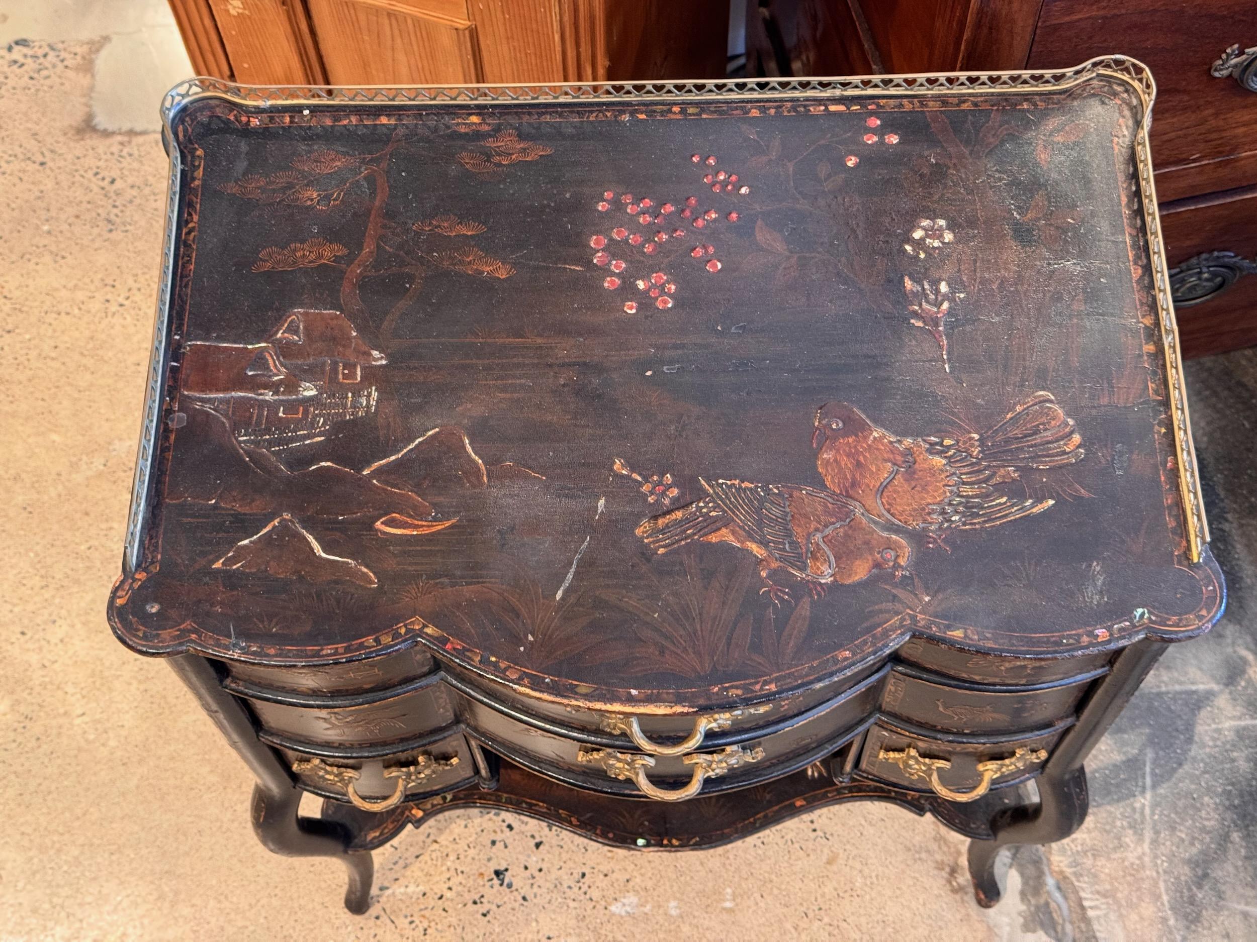 Début du 20ème siècle Cabinet Chinoiserie des années 1920 en vente