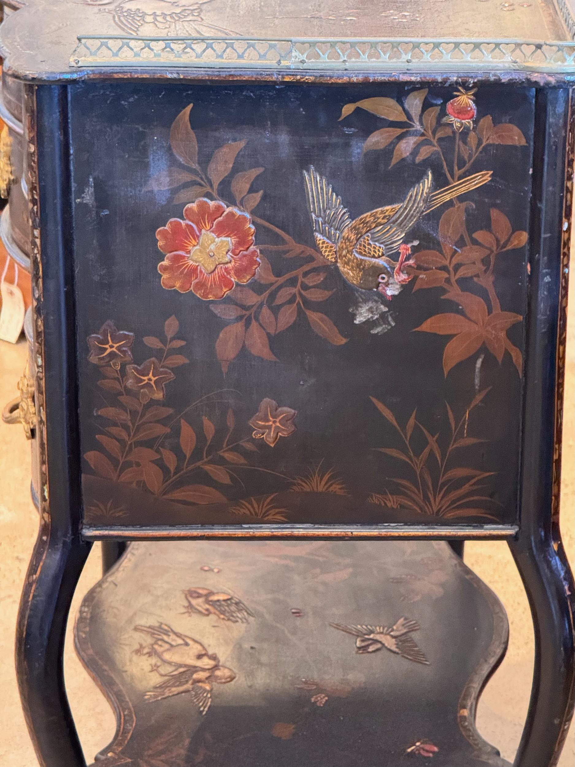 Cabinet Chinoiserie des années 1920 en vente 3