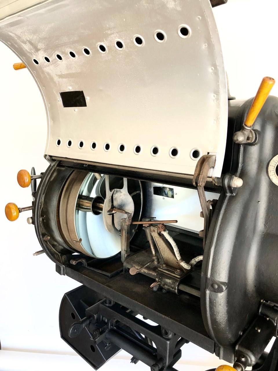 1920's Cinema Motion Picture Theater Projector Simplex Peerless Magnarc 1