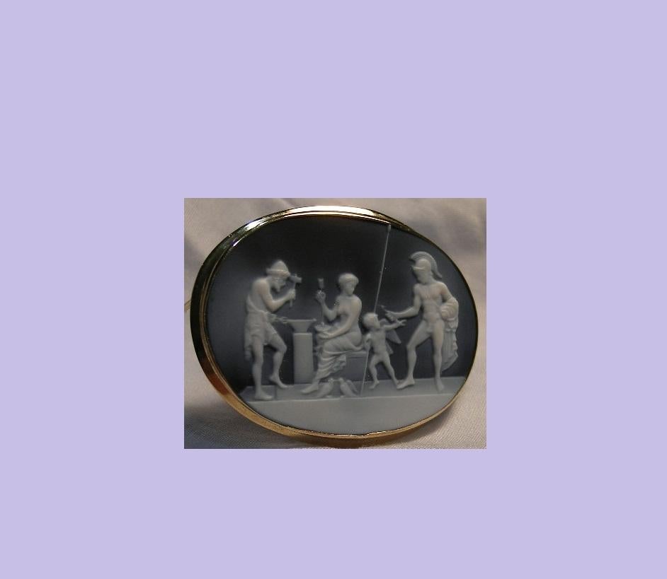 Vulcan's Forge Hard Stone Cameo Pendant Brooch, circa 1920s For Sale 2