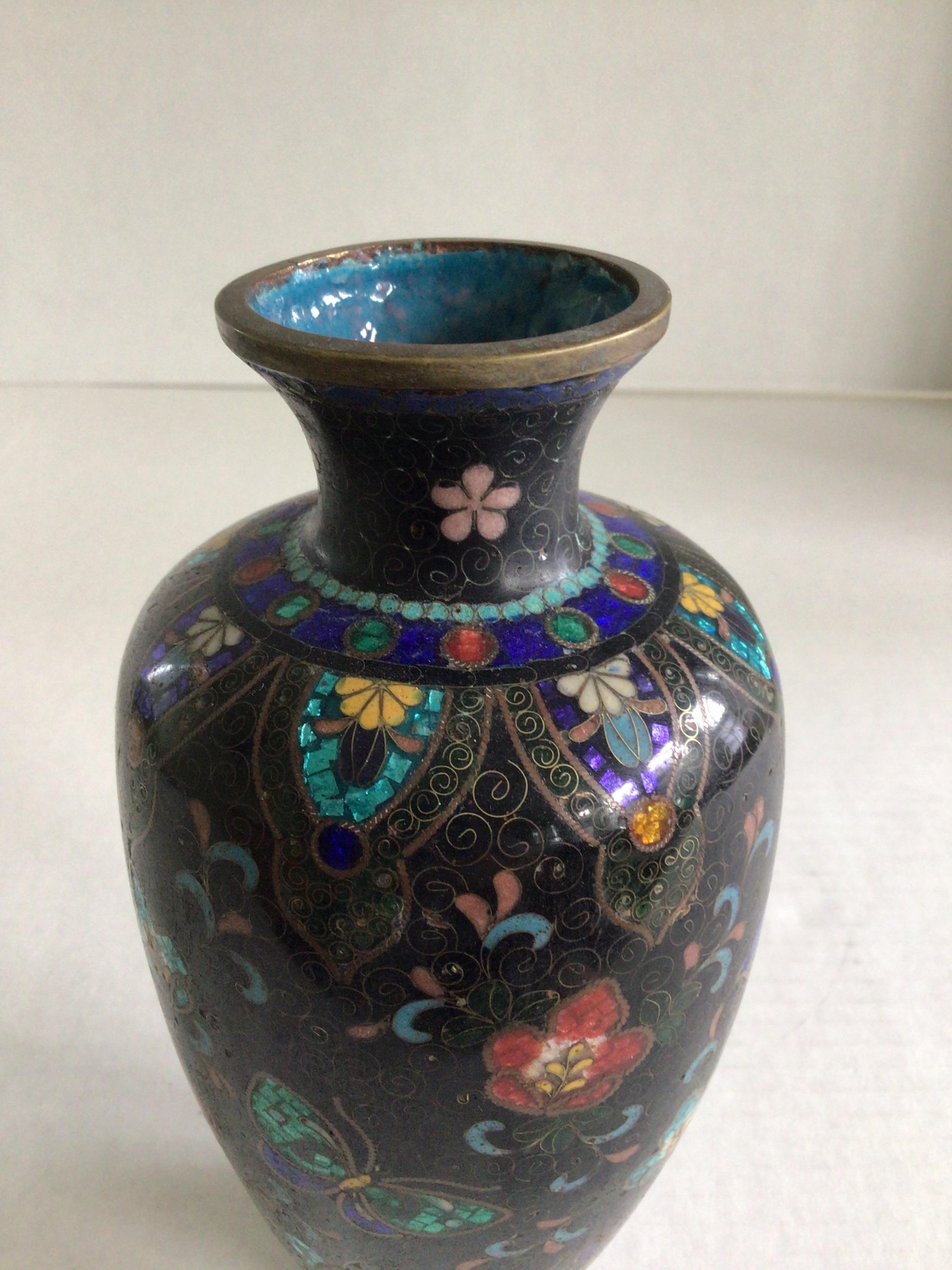 Chinese 1920s Cloisonné Vase with Flowers and Butterflies For Sale