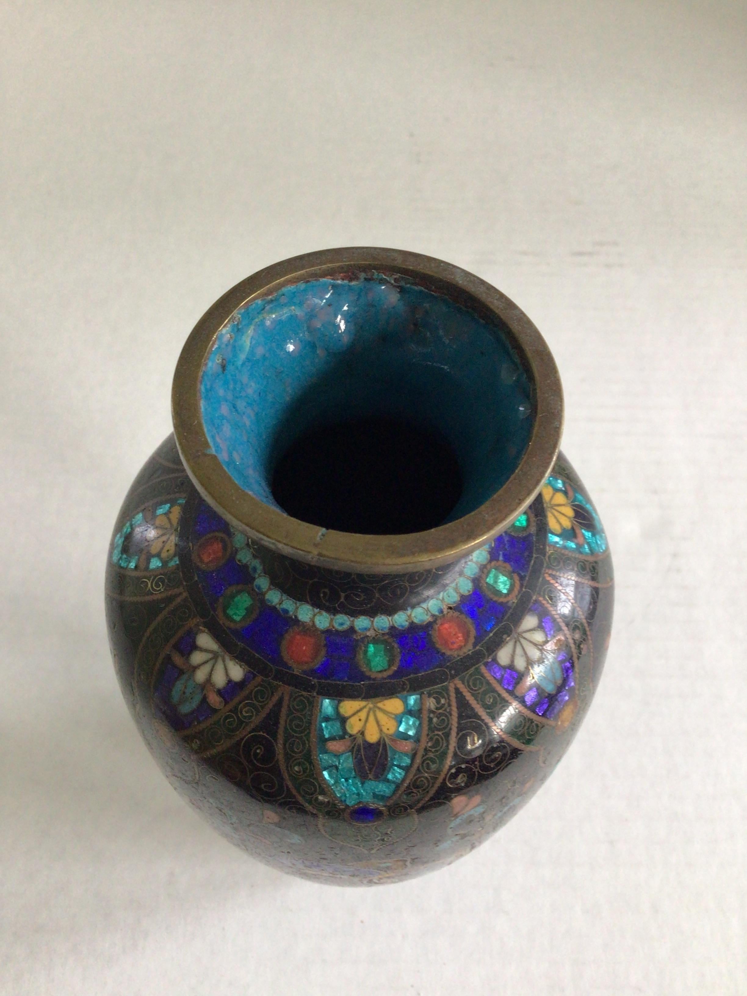 1920s Cloisonné Vase with Flowers and Butterflies In Good Condition For Sale In Tarrytown, NY