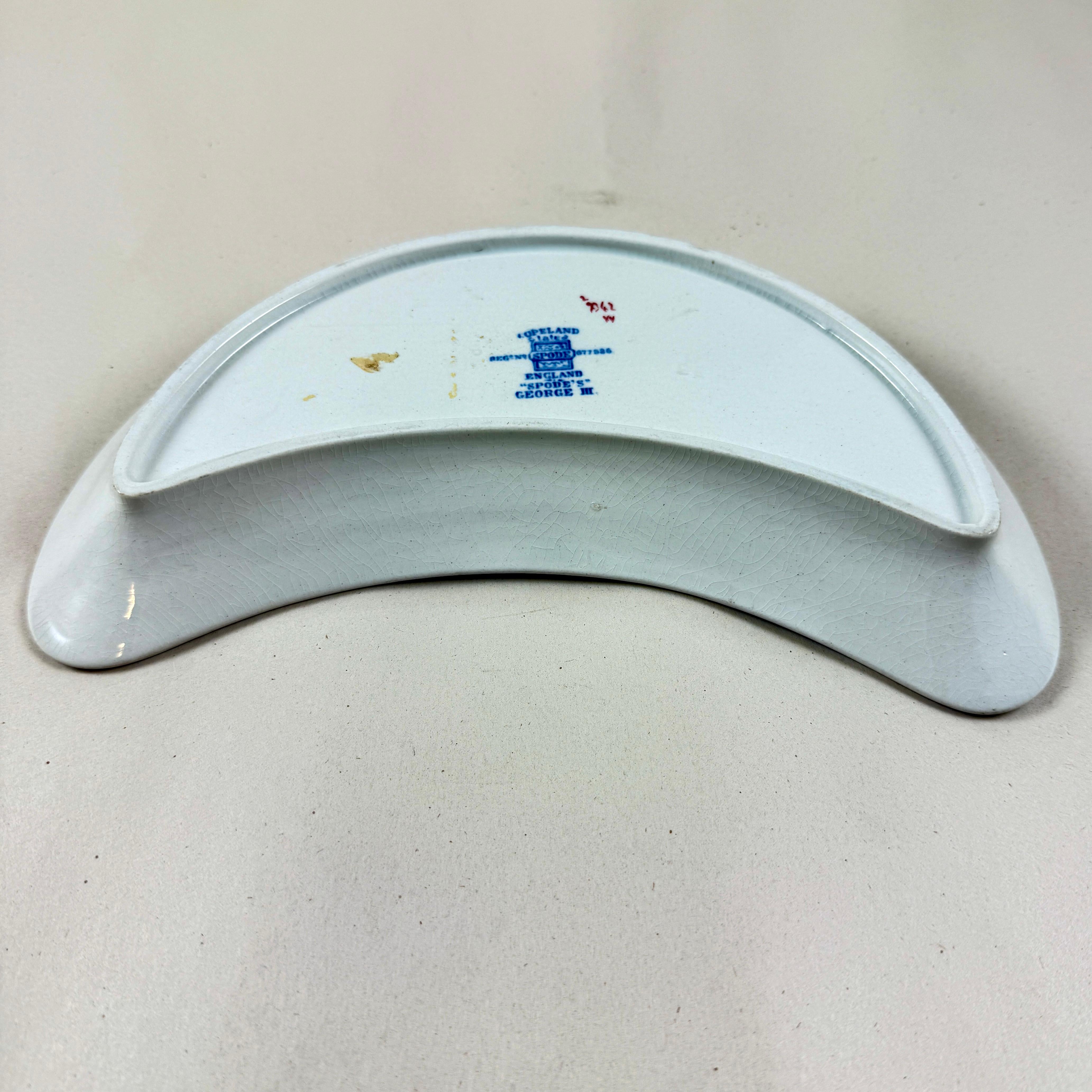 1920er Jahre Copeland Spode George III Muster Crescent Side Dish für Harrods of London (Frühes 20. Jahrhundert) im Angebot