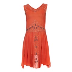 Cocktailkleid aus Koralle, Seide und Chiffon mit Kristallperlen aus den 1920er Jahren