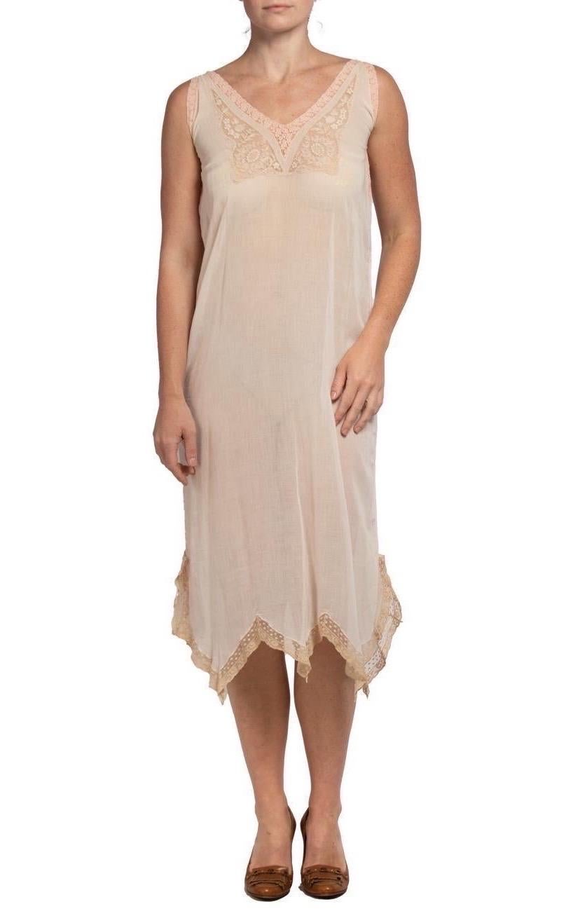 1920S Cream Cotton Voile Negligee With Pink Lace In Excellent Condition For Sale In New York, NY