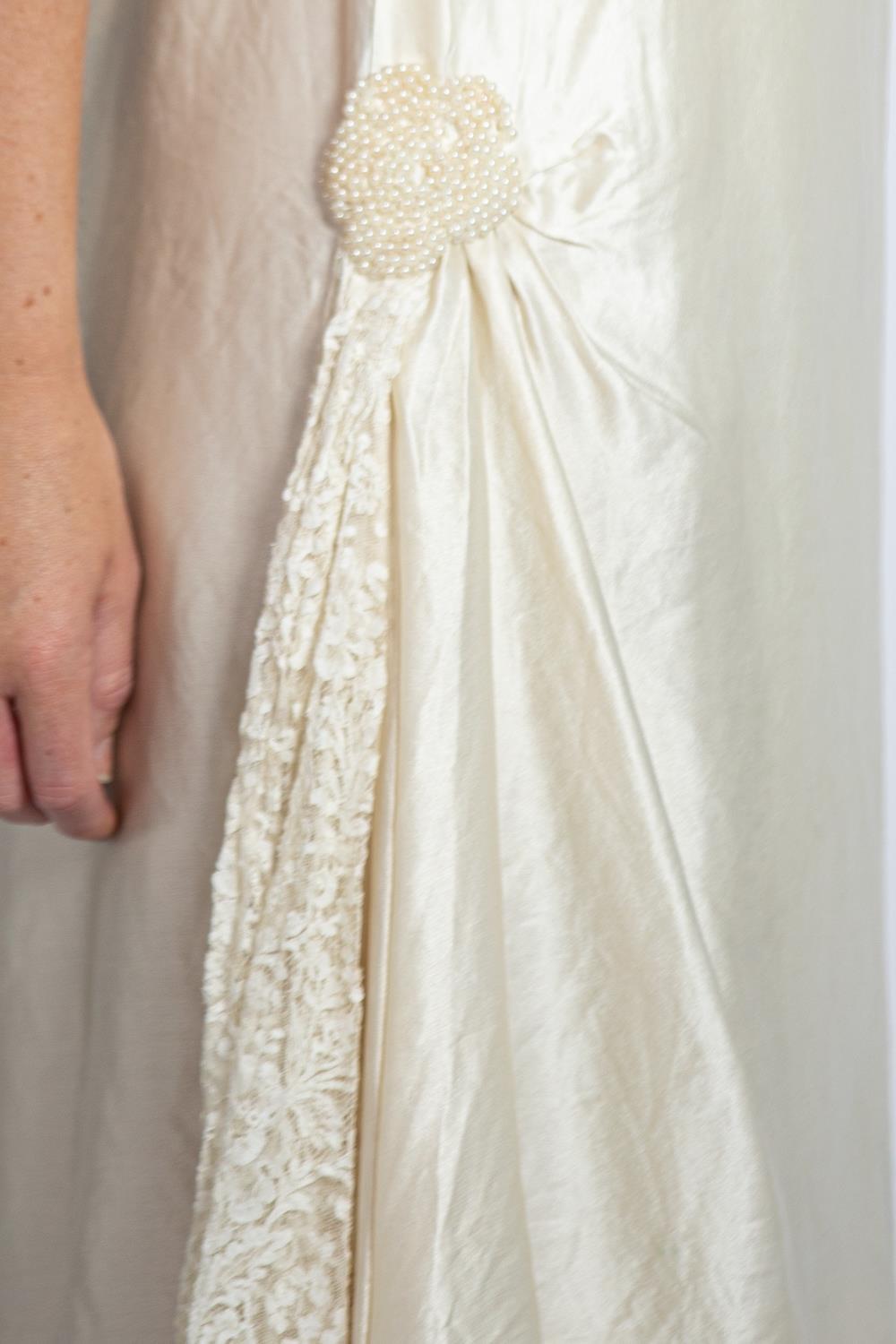 1920S Cream Silk With Lace And Beaded Detail Wedding  Gown For Sale 6