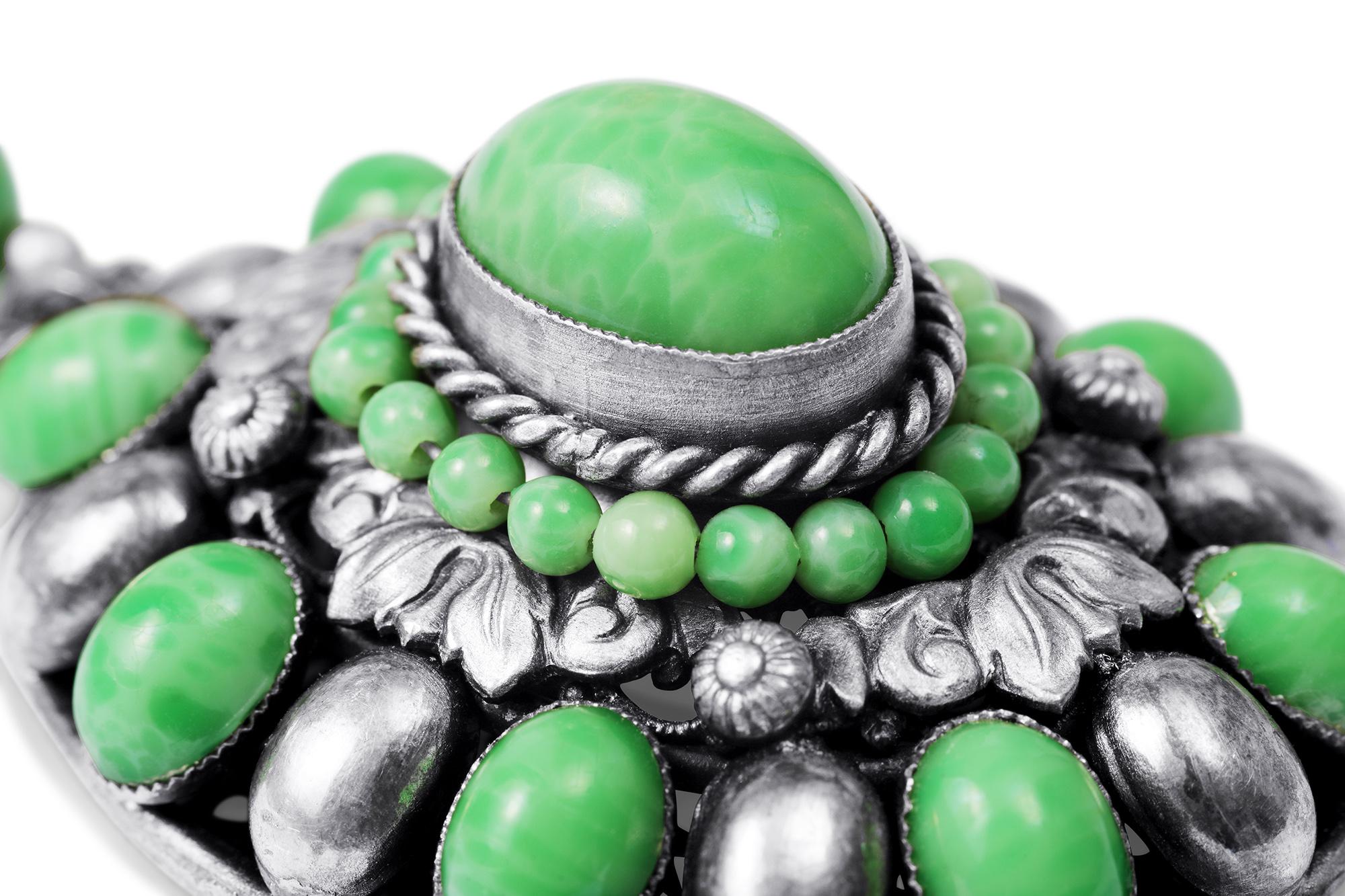 Collana con ciondolo in vetro di Pechino in argento Art Nouveau ceco del 1920 In condizioni ottime in vendita a London, GB