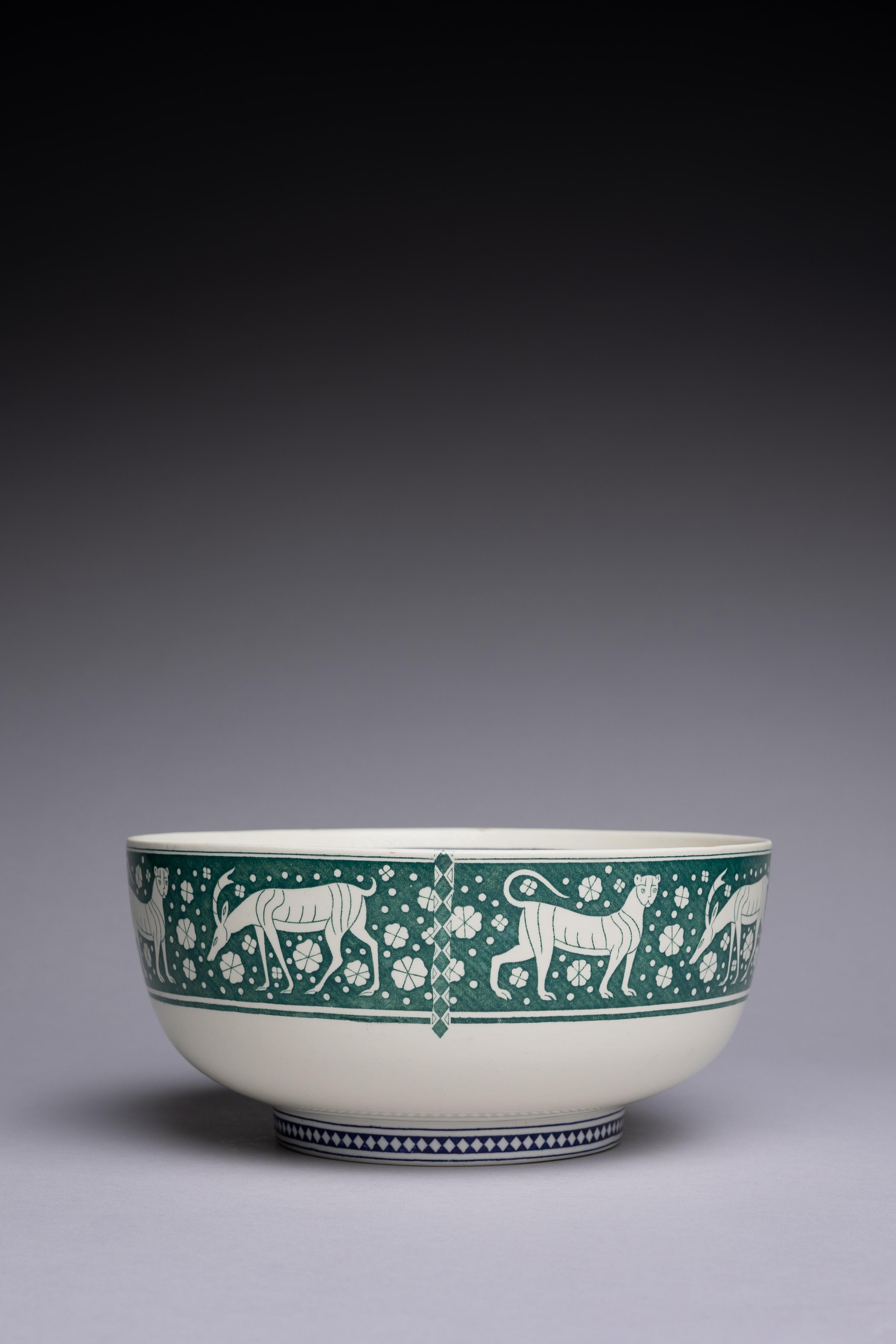 English 1920s Daisy Makeig-Jones Wedgwood Creamware Bowl For Sale