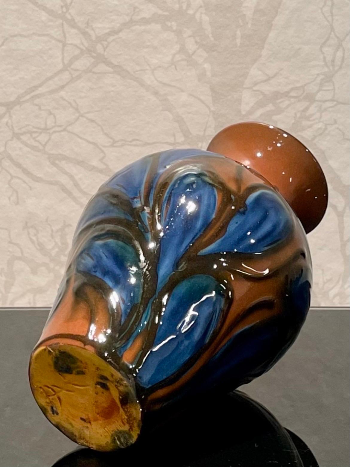 1920s Danish 22 cm Musty Colored Ceramic Vase by Herman Kähler  In Good Condition For Sale In Örebro, SE