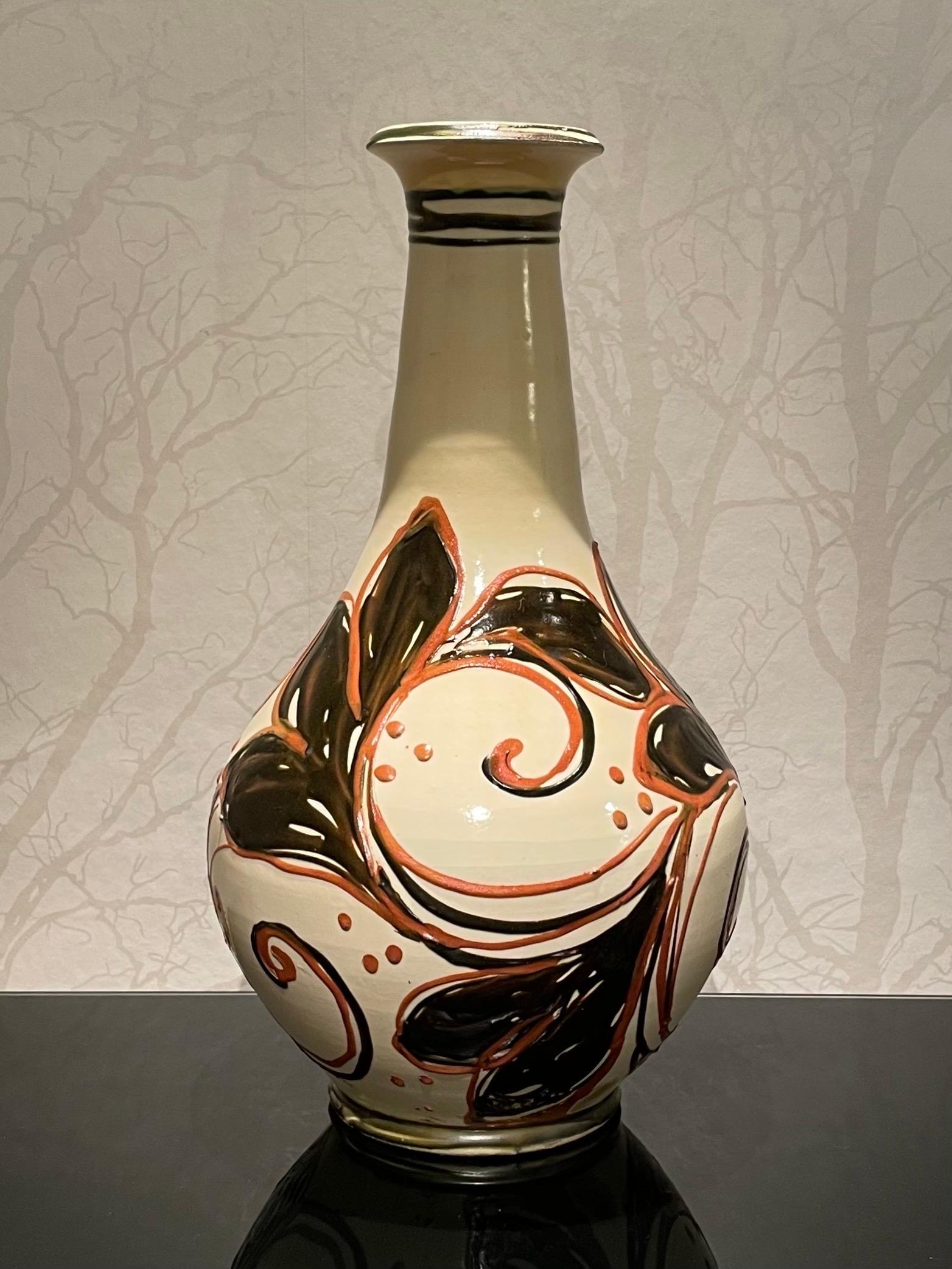 Scandinavo moderno Vaso da terra in ceramica danese degli anni '20 di Herman A. Kähler in vendita