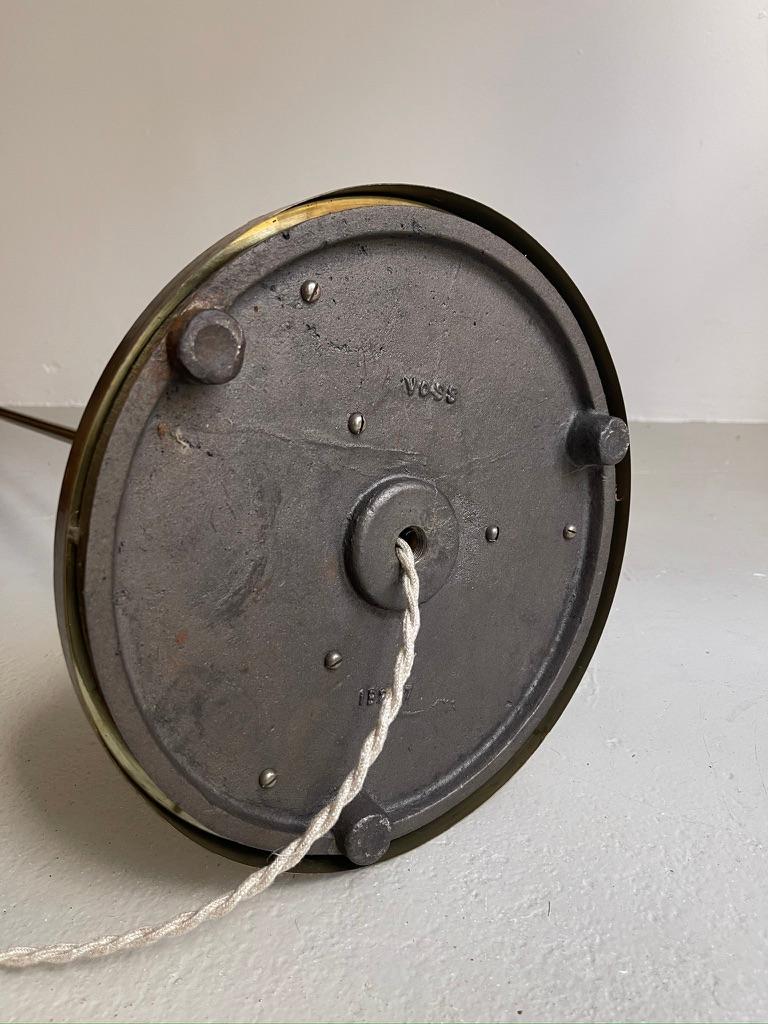 Rare lampadaire Art déco danois des années 1920 en élégant bronze patiné par Ernst Voss en vente 7