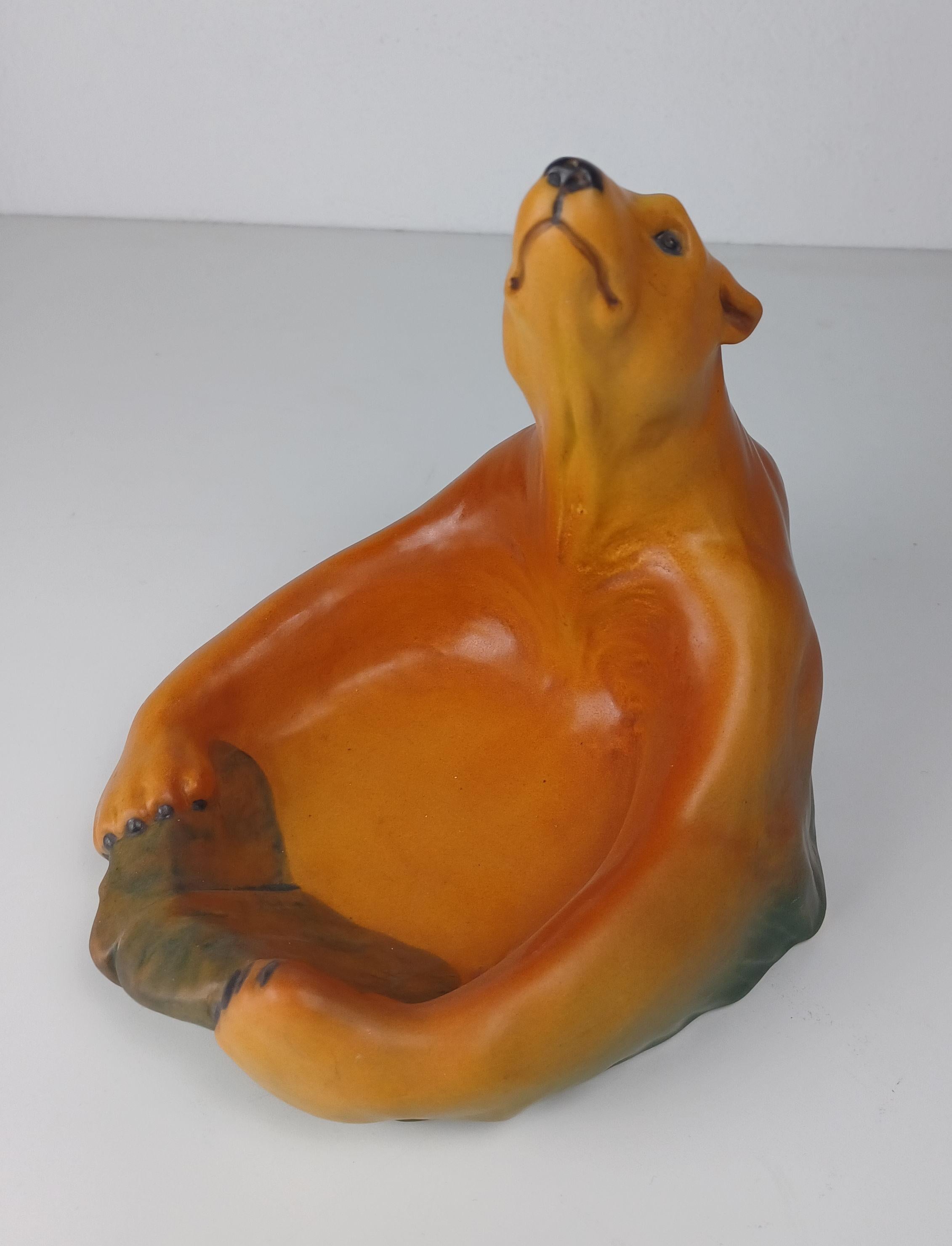 Fatto a mano Ciotola per orso di ghiaccio artigianale in stile Art Nouveau danese del 1920 - Vassoio per le ceneri di P. Ipsen Enke in vendita