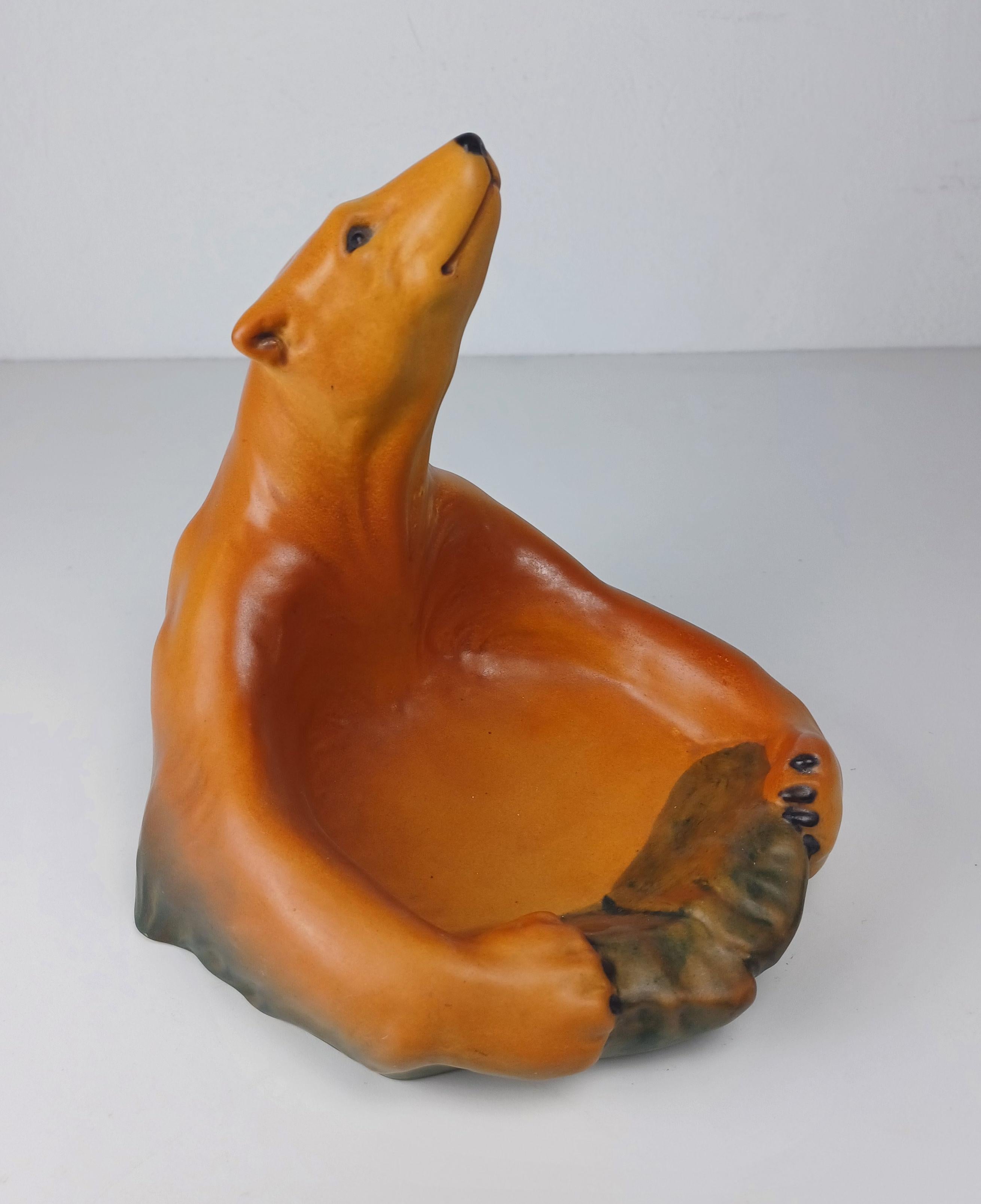 Ciotola per orso di ghiaccio artigianale in stile Art Nouveau danese del 1920 - Vassoio per le ceneri di P. Ipsen Enke in vendita 2