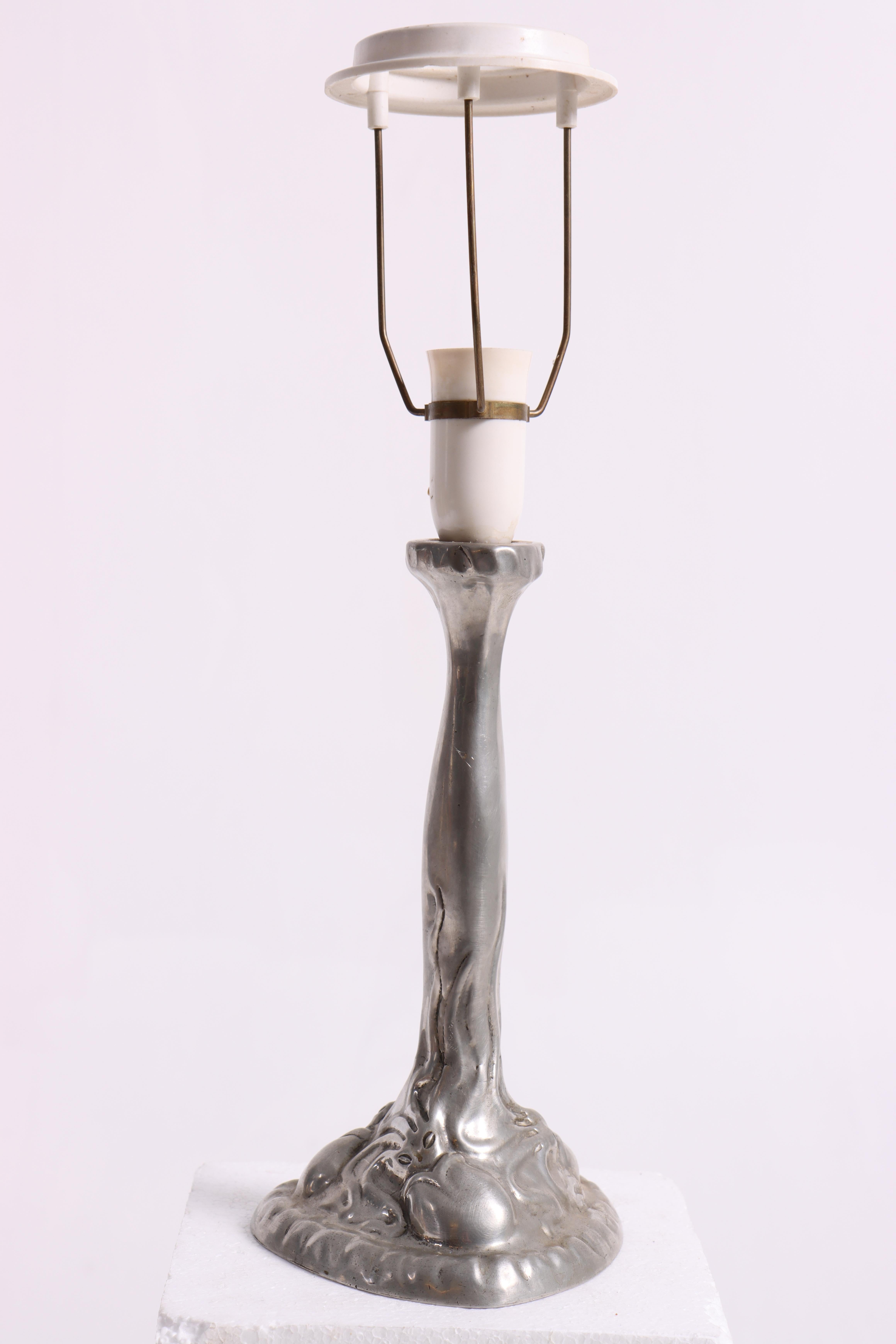 1920s Danish Art Nouveau Pewter Table Lamp by Hertz and Mogens Ballin In Good Condition For Sale In Lejre, DK
