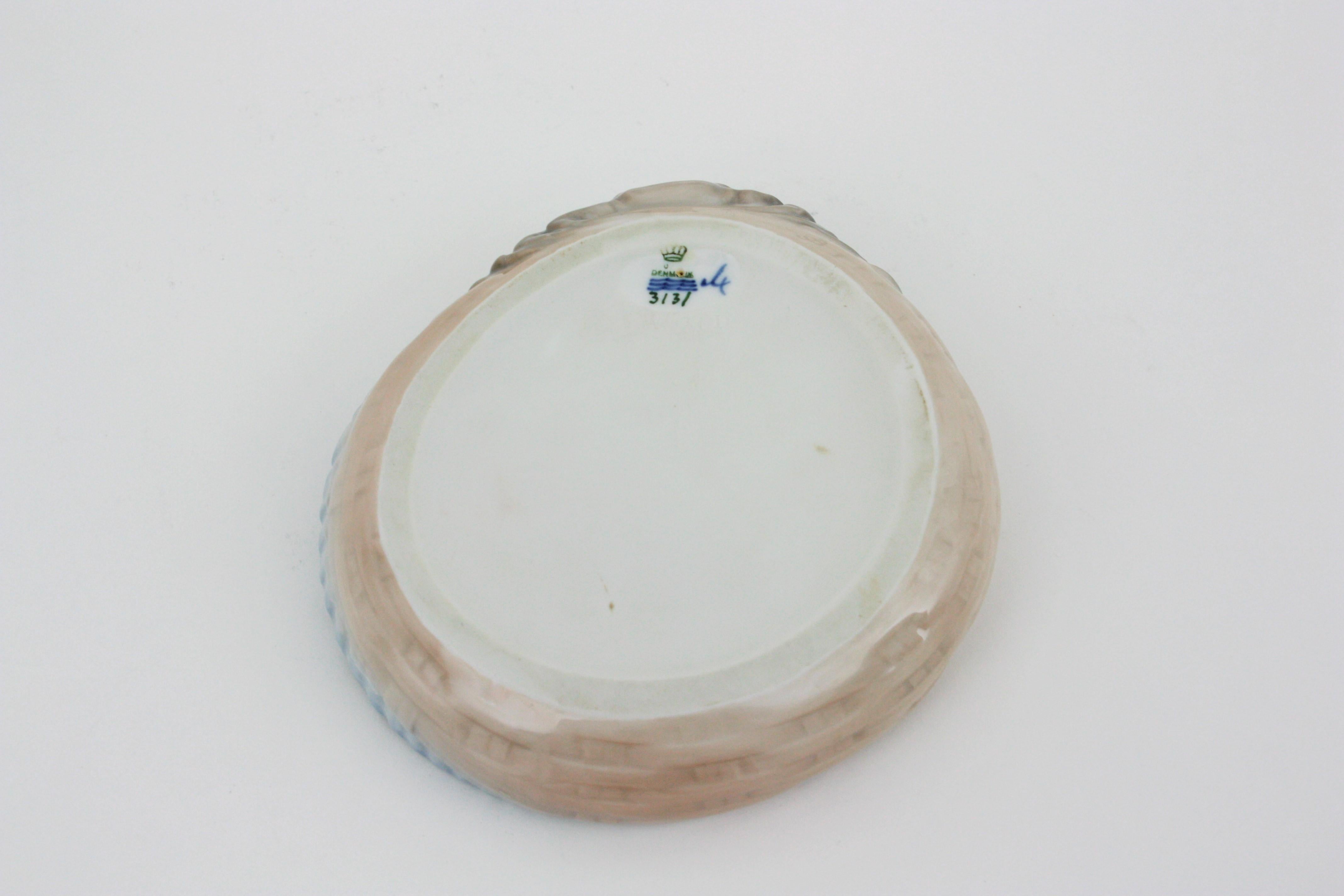 1920s Danish Royal Copenhagen Porcelain Crab Bowl or Ashtray 2