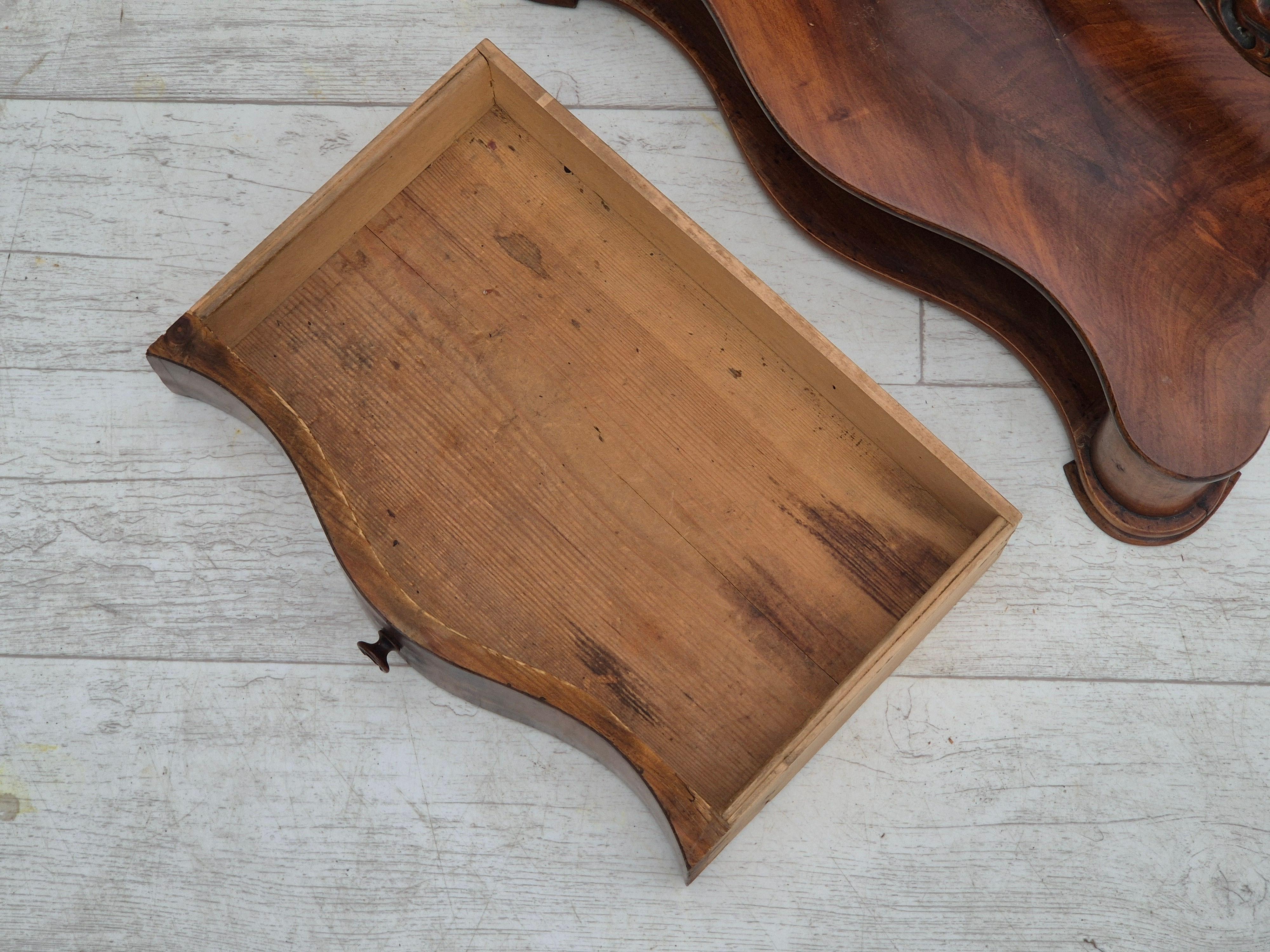 Años 20, espejo de maquillaje vintage danés con almacenaje para joyas, madera de cerezo. en venta 1