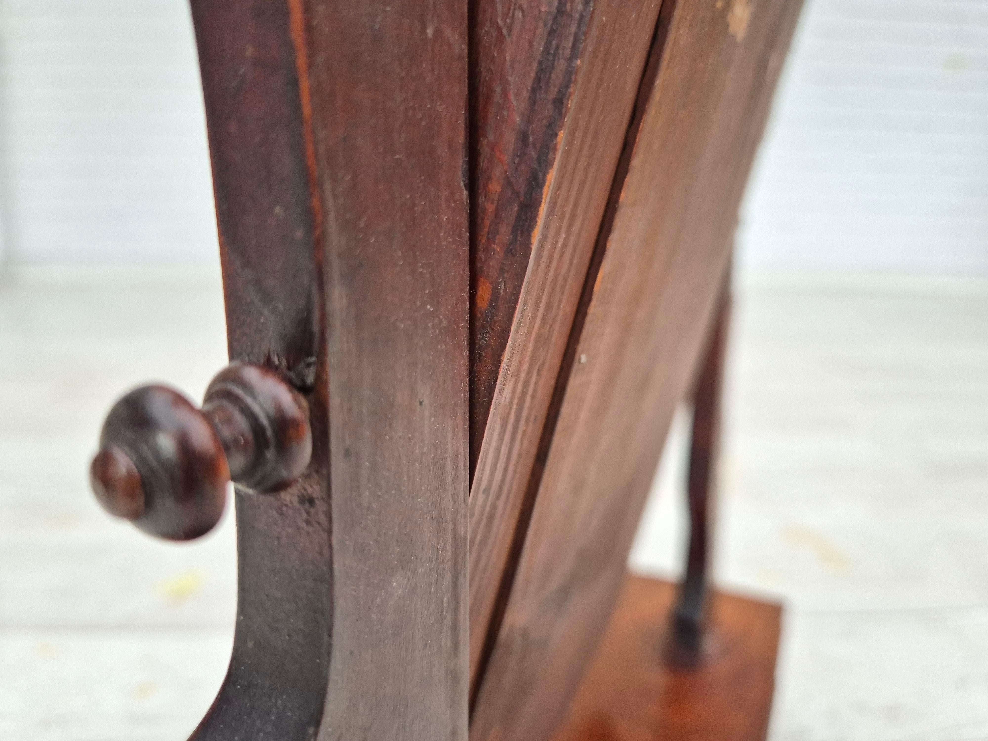 Años 20, espejo de maquillaje vintage danés con almacenaje para joyas, madera de cerezo. en venta 9