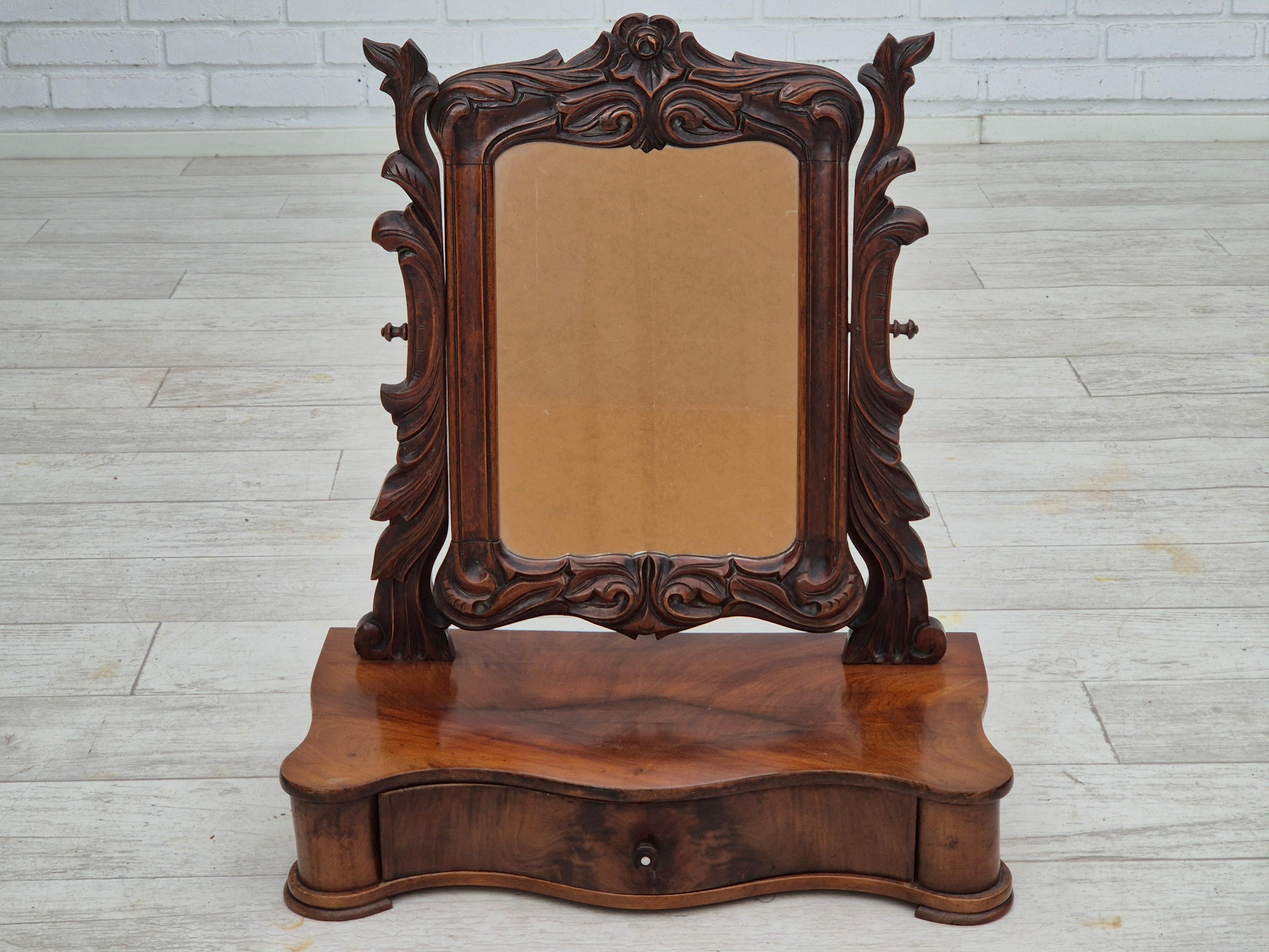 Años 20, espejo de maquillaje vintage danés con almacenaje para joyas, madera de cerezo. Escandinavo moderno en venta