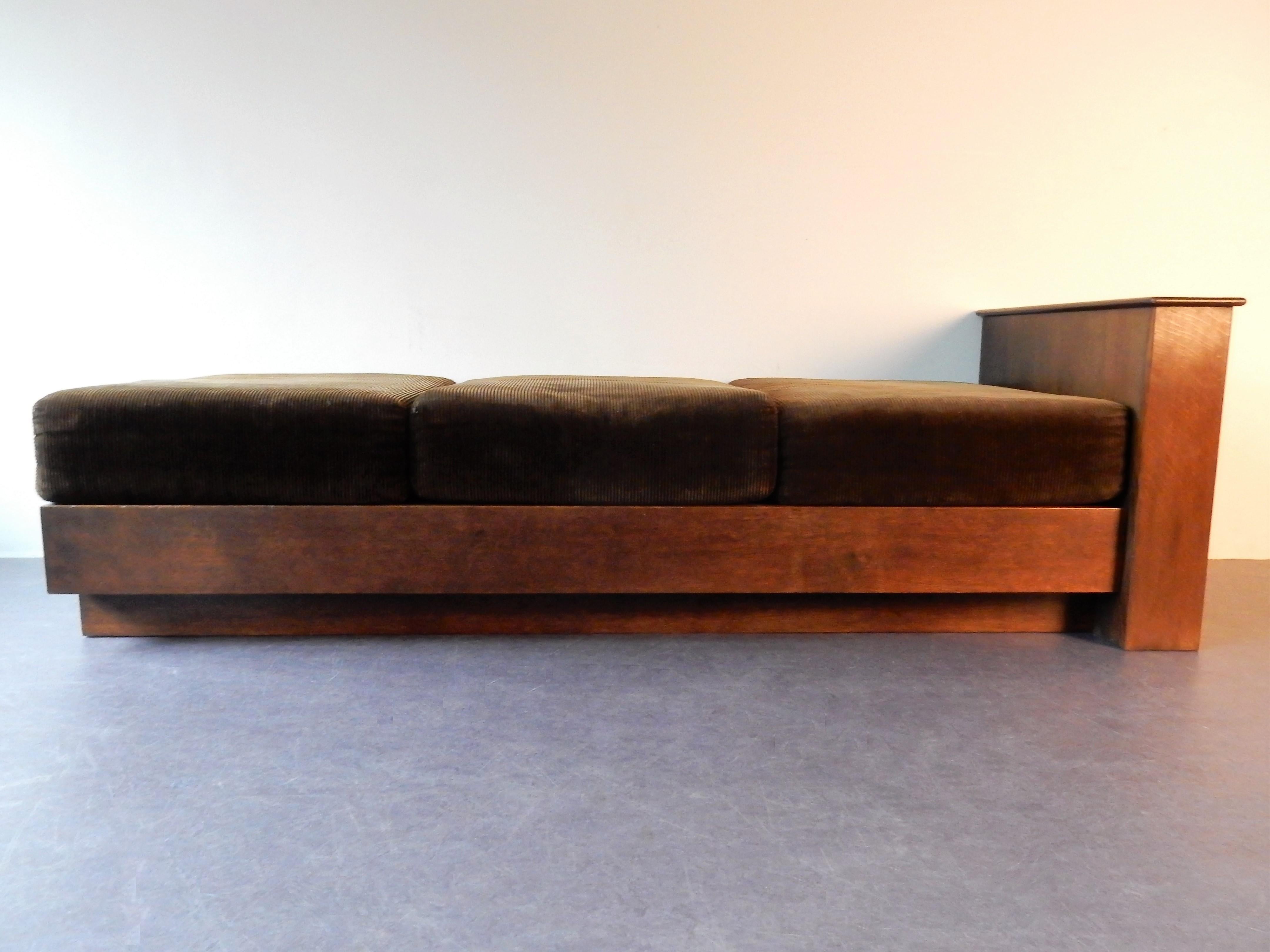 1920s Daybed for L.O.V. Oosterbeek, the Netherlands In Good Condition In Steenwijk, NL