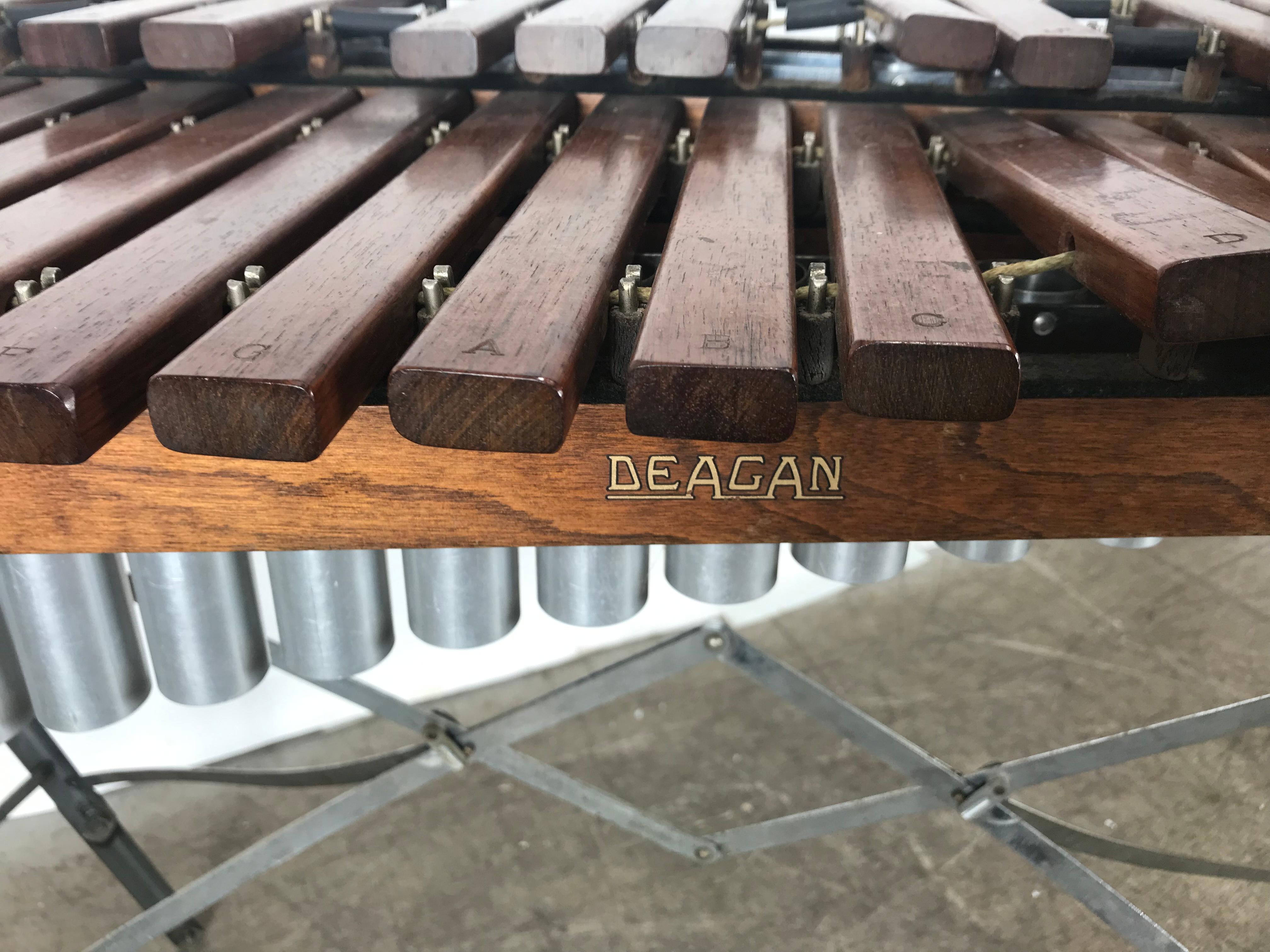 Early 20th Century 1920s Deagan 725 Marimba Model B, Rosewood Keys, 3.5 Octave For Sale