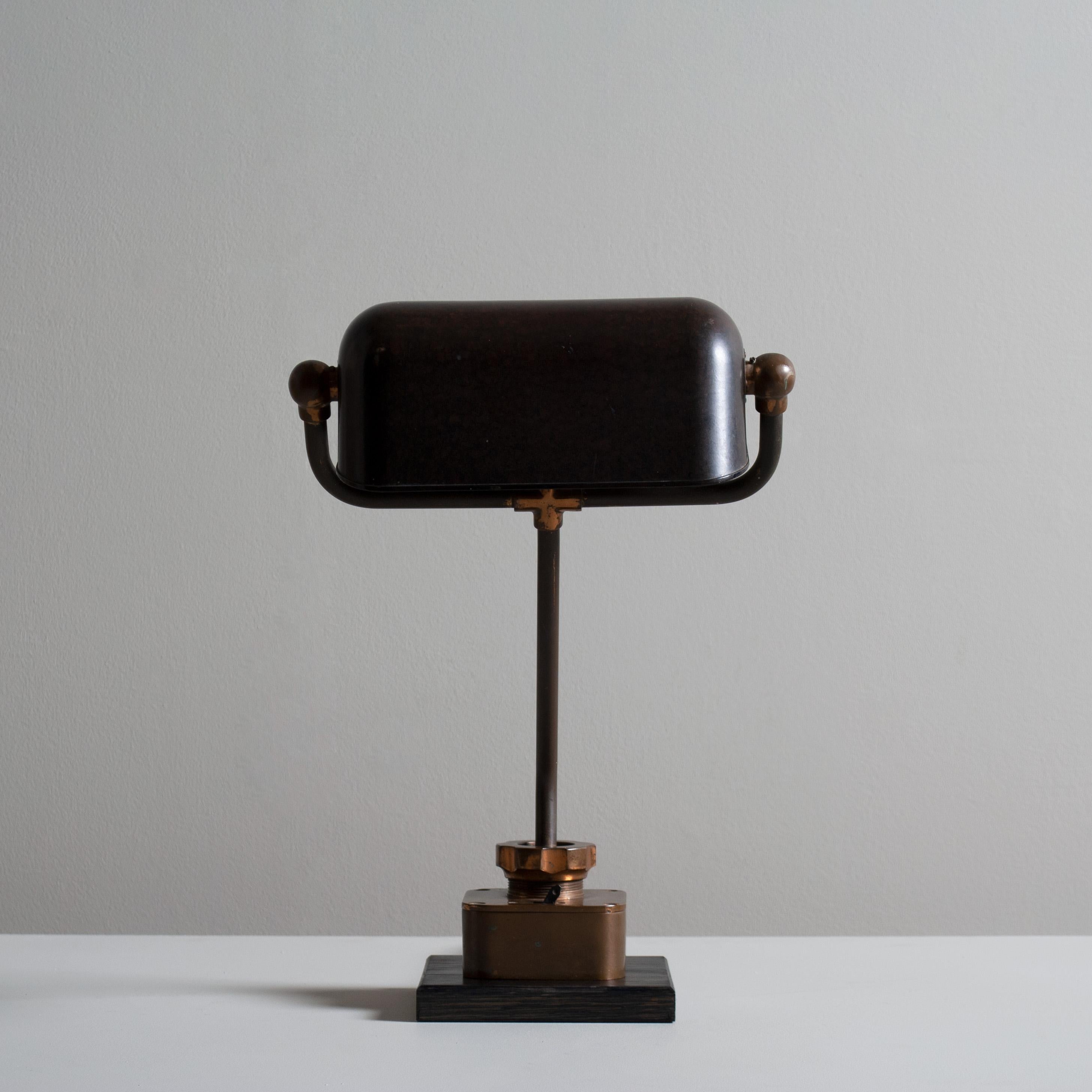 20th Century 1920's Deco Bakelite Lamp For Sale