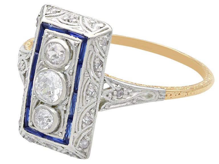Round Cut 1920s, Diamond and Sapphire Yellow Gold Art Deco Cocktail Ring For Sale