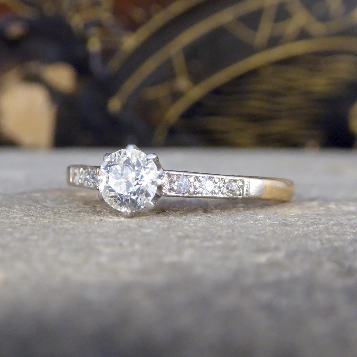 1920's Diamond Solitaire Engagement Ring in 18ct Yellow Gold and Platinum In Good Condition In Yorkshire, West Yorkshire