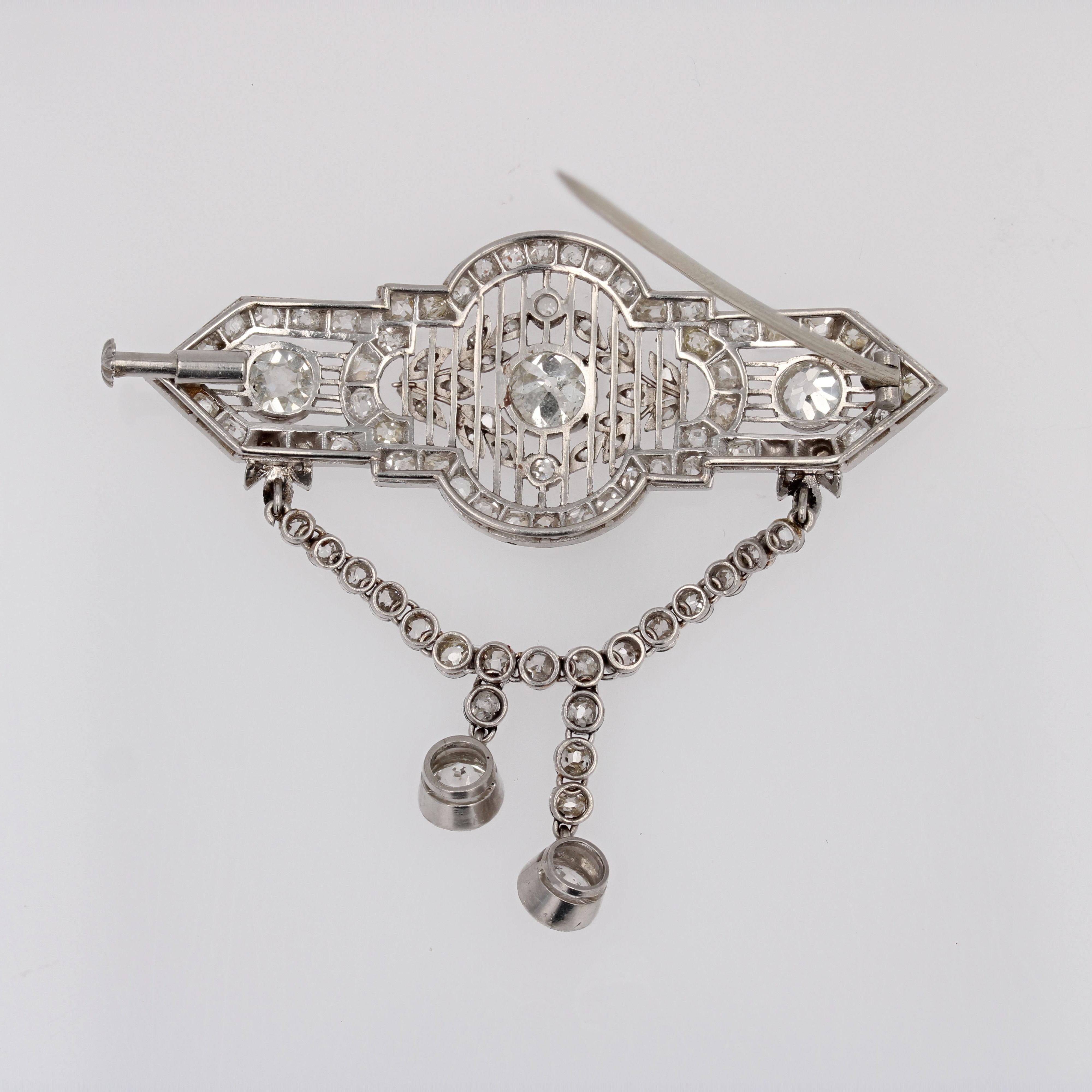 Broche en dentelle en platine et diamants des années 1920 en vente 12