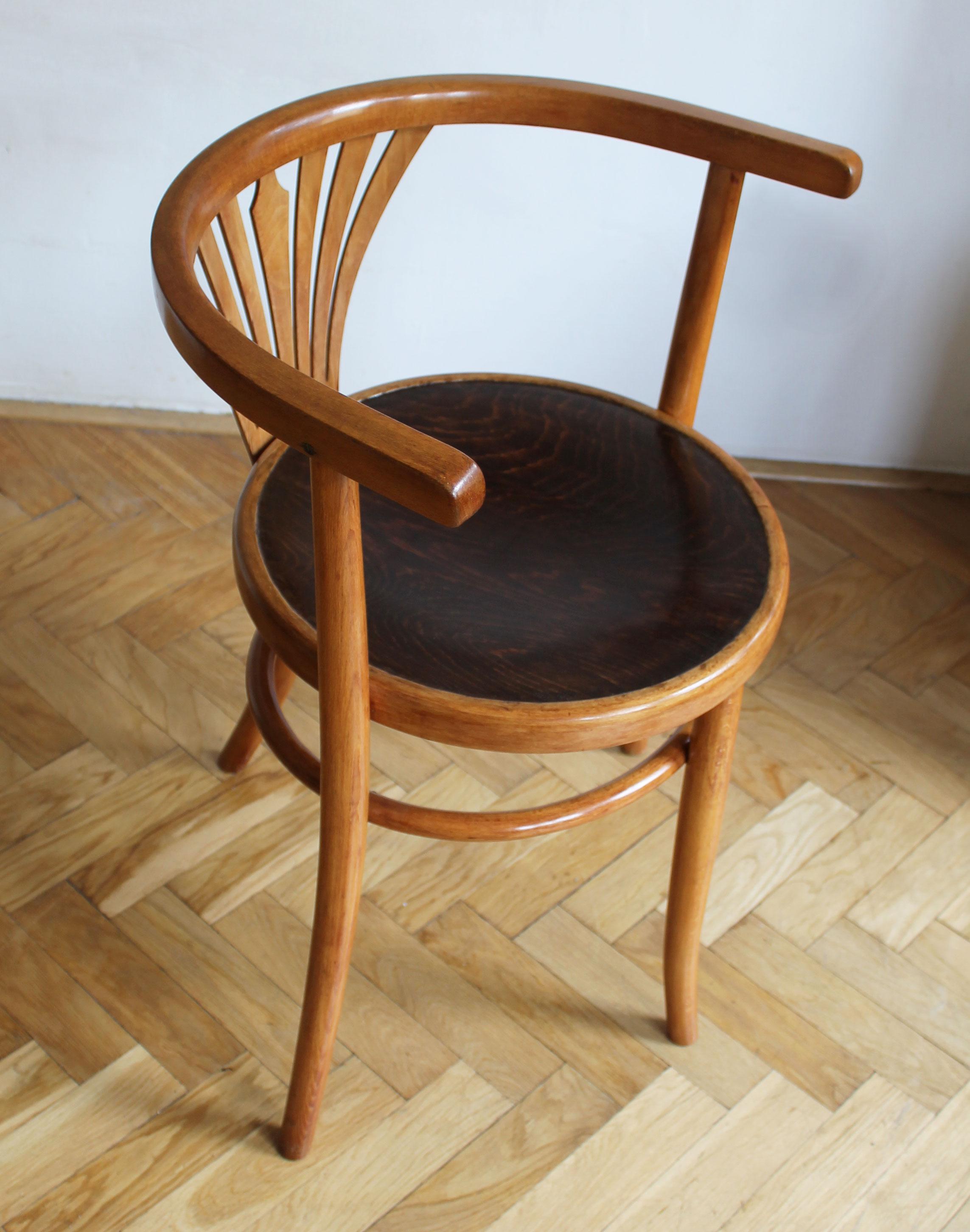 1920's Dining Chair model B 28 by Thonet For Sale 3