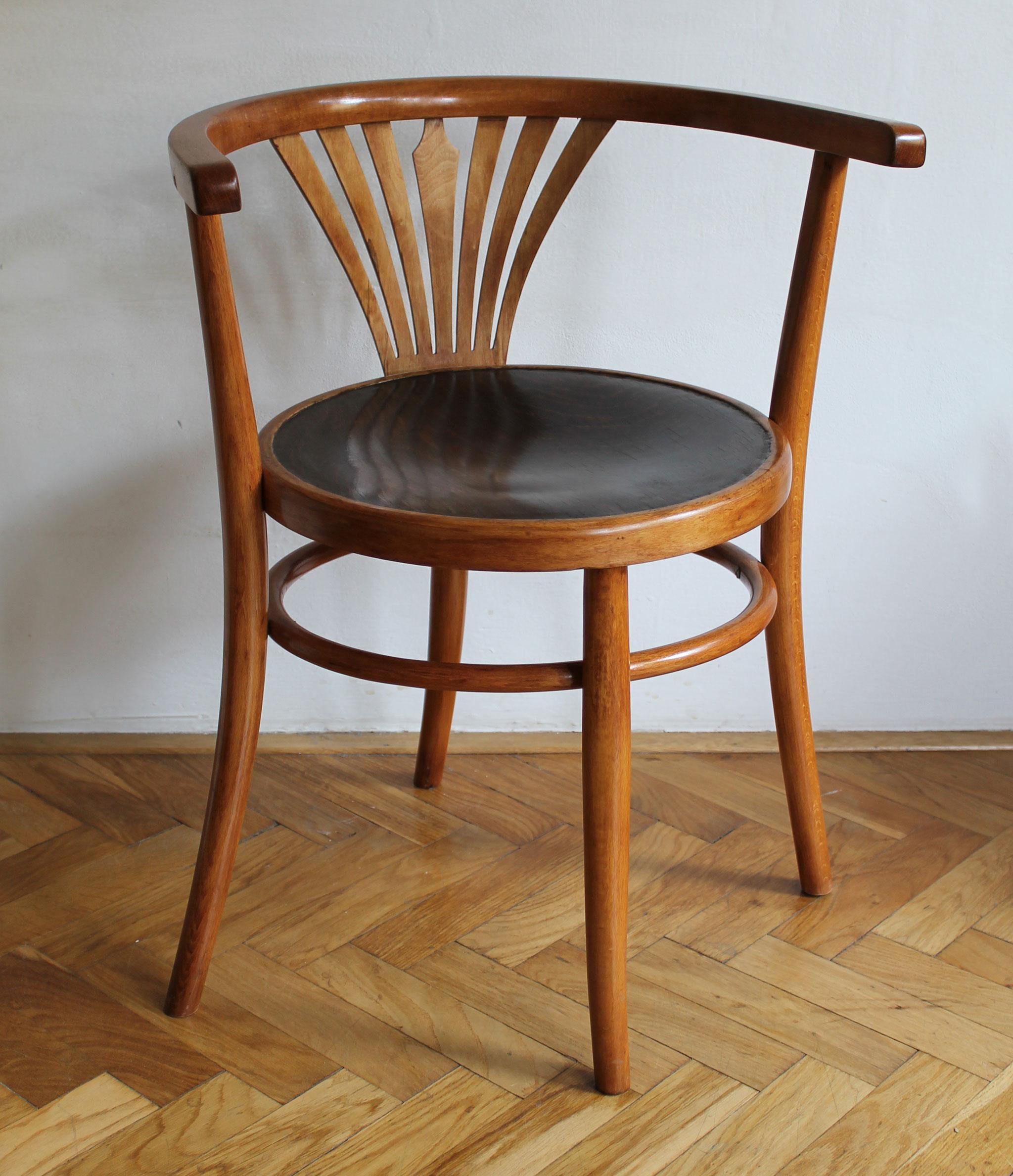 Belle Époque 1920's Dining Chair model B 28 by Thonet For Sale
