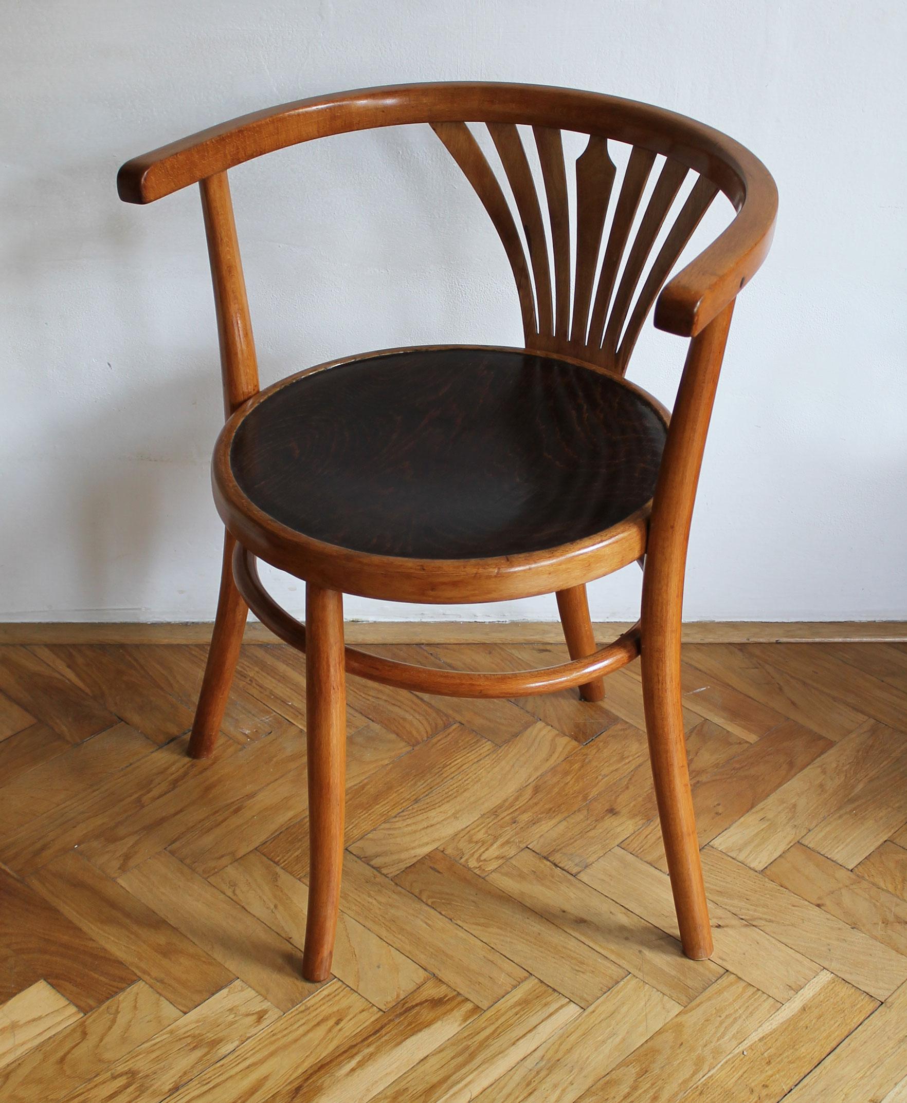 Czech 1920's Dining Chair model B 28 by Thonet For Sale