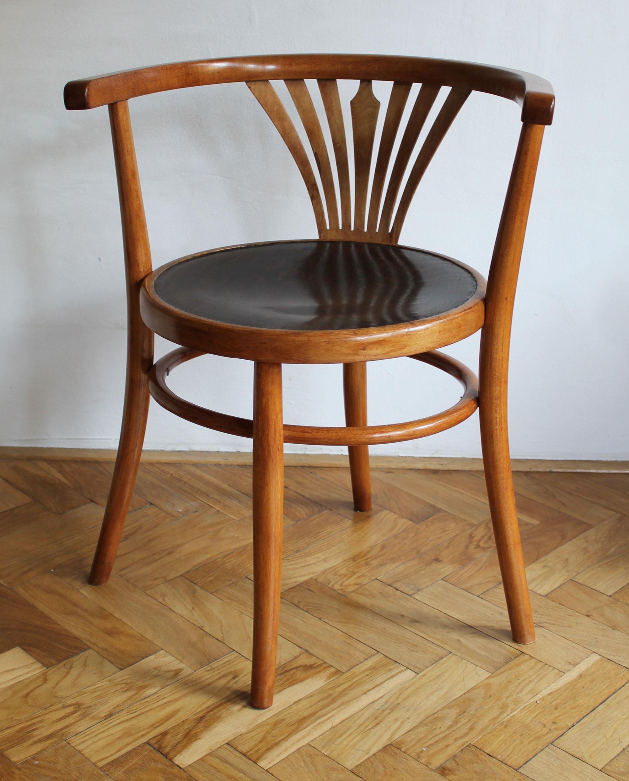 1920's Dining Chair model B 28 by Thonet In Good Condition For Sale In Brno, CZ
