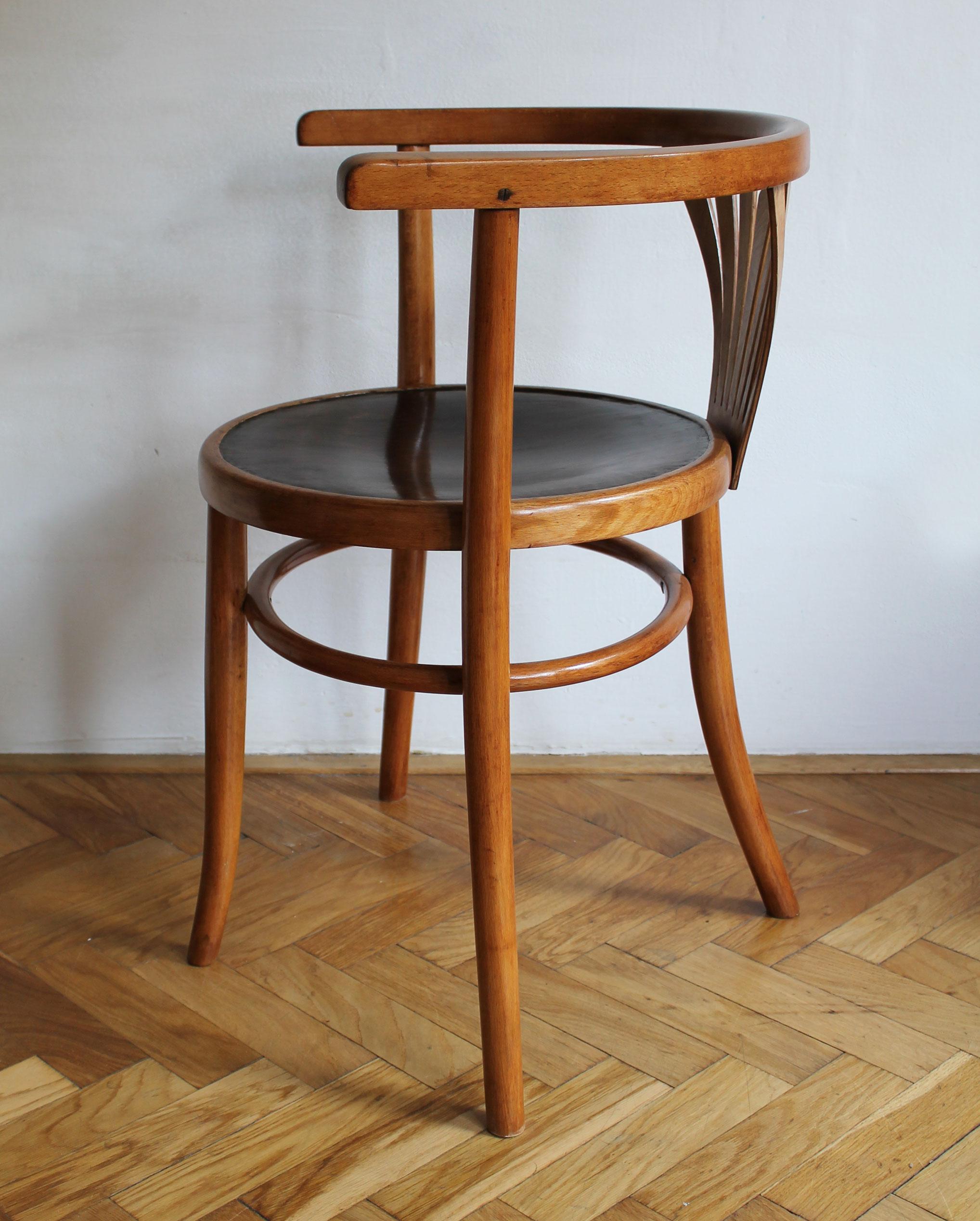Early 20th Century 1920's Dining Chair model B 28 by Thonet For Sale