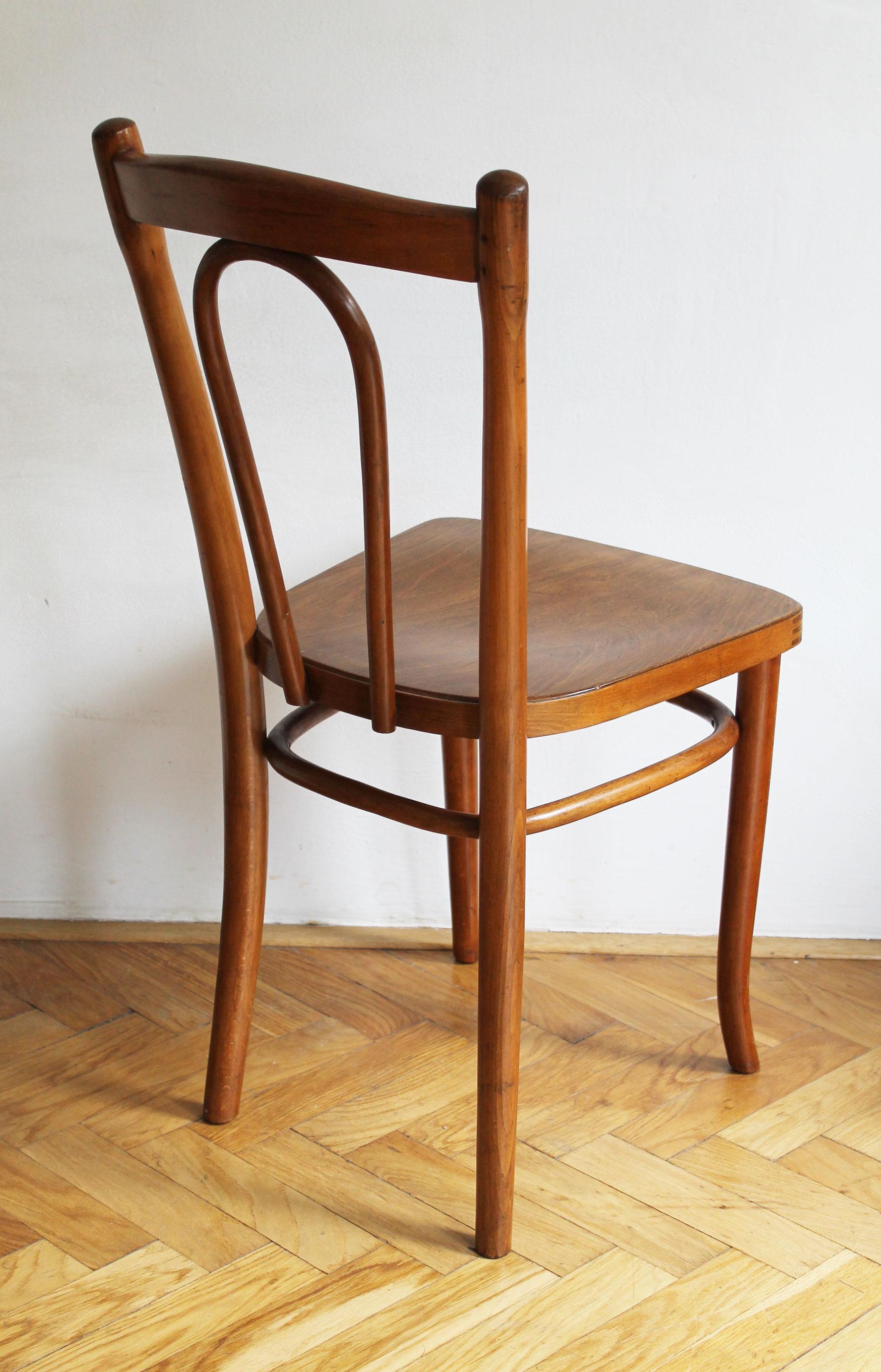 Czech 1920's Dining Chair Model No. 105 by Gebrüder Thonet For Sale