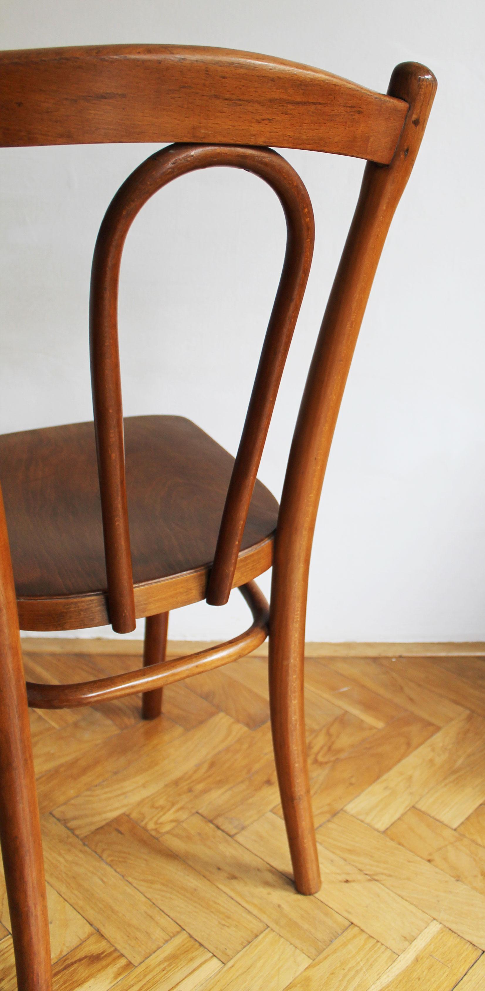 Varnished 1920's Dining Chair Model No. 105 by Gebrüder Thonet For Sale