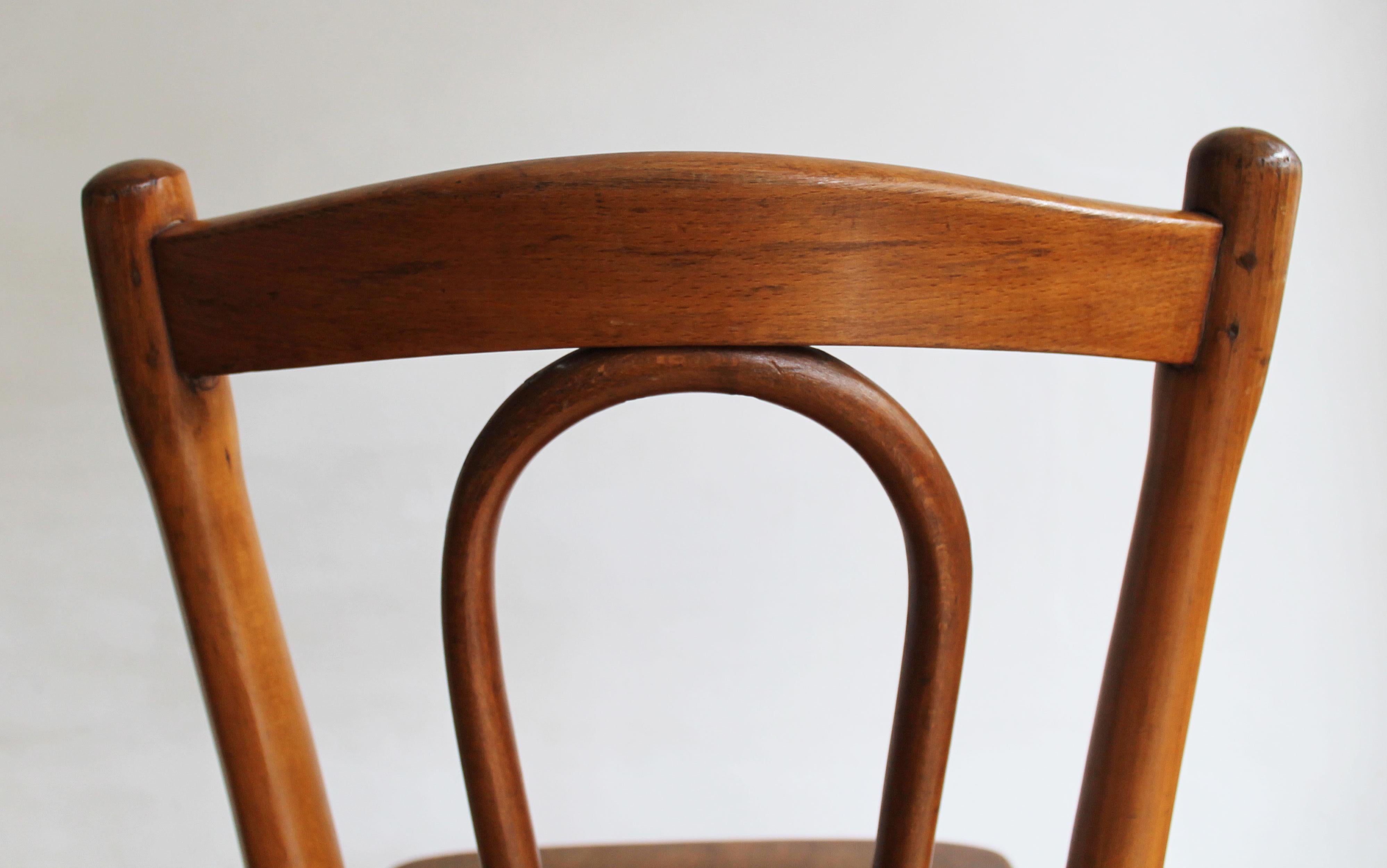 1920's Dining Chair Model No. 105 by Gebrüder Thonet In Good Condition For Sale In Brno, CZ