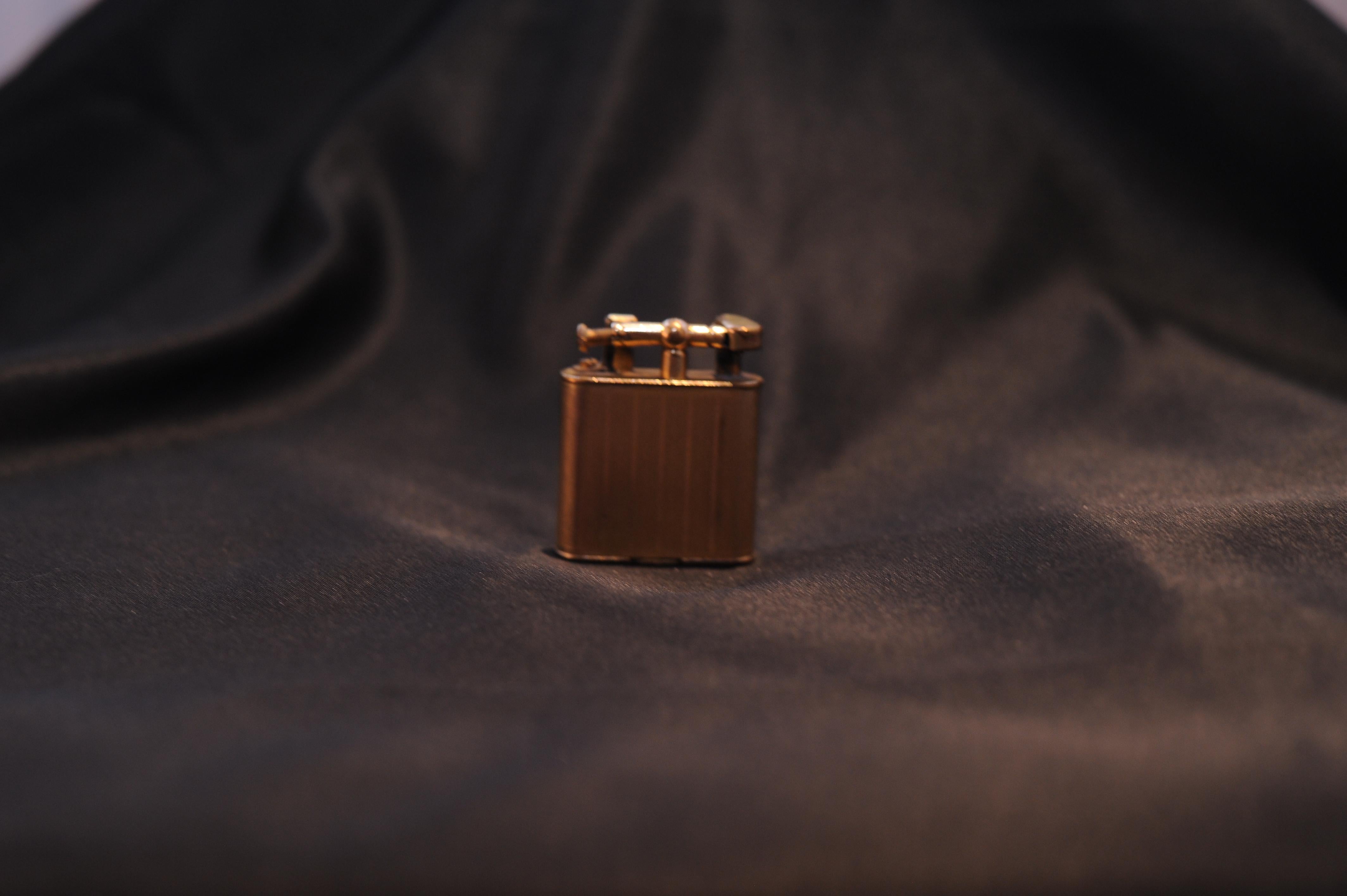 Art Deco 1920s Dunhill Unique Gold-Plated Petrol Lighter, Good Working Order For Sale
