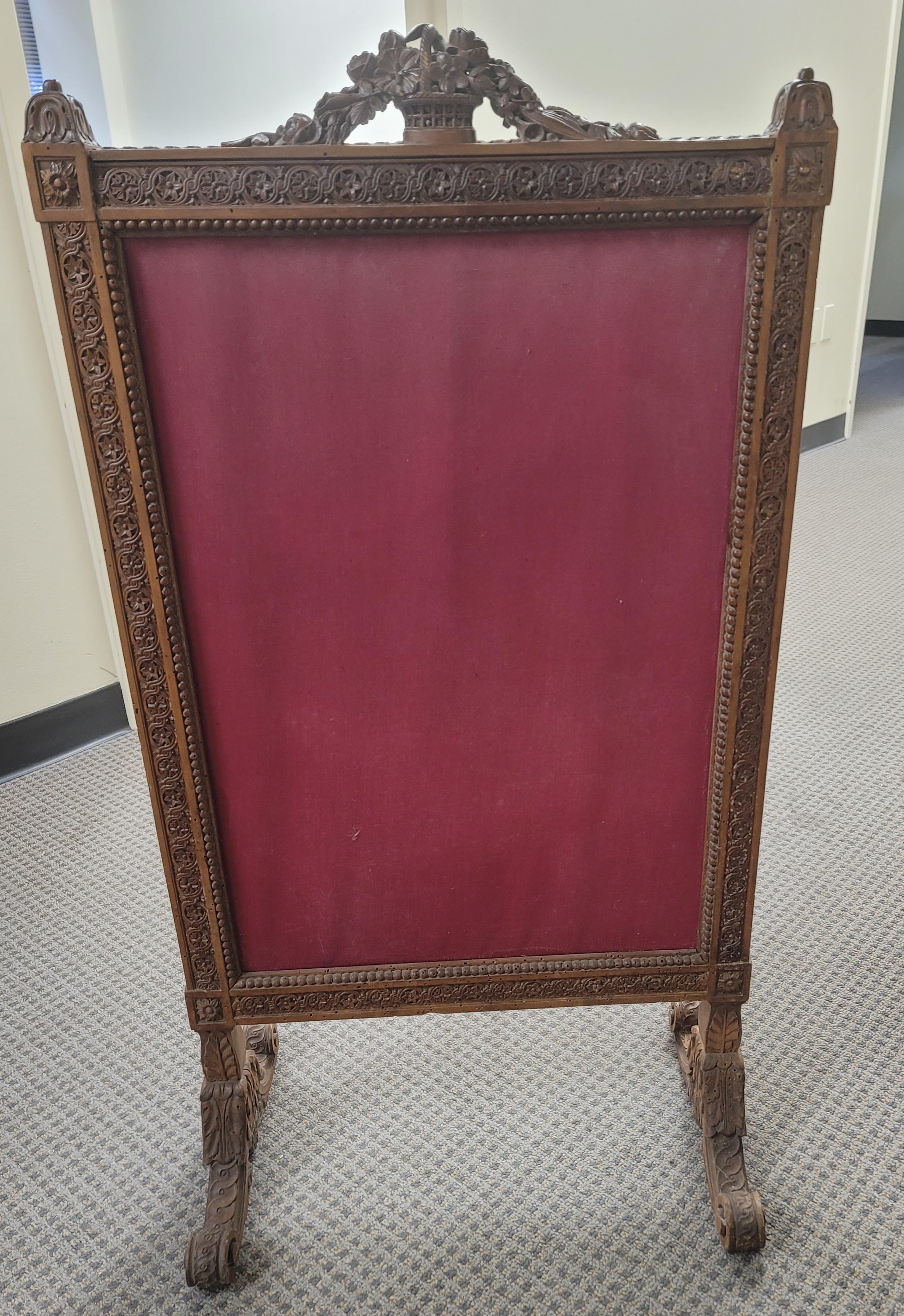 1920s, Edwardian Carved Walnut Tapestried Fire Place Screen For Sale 2