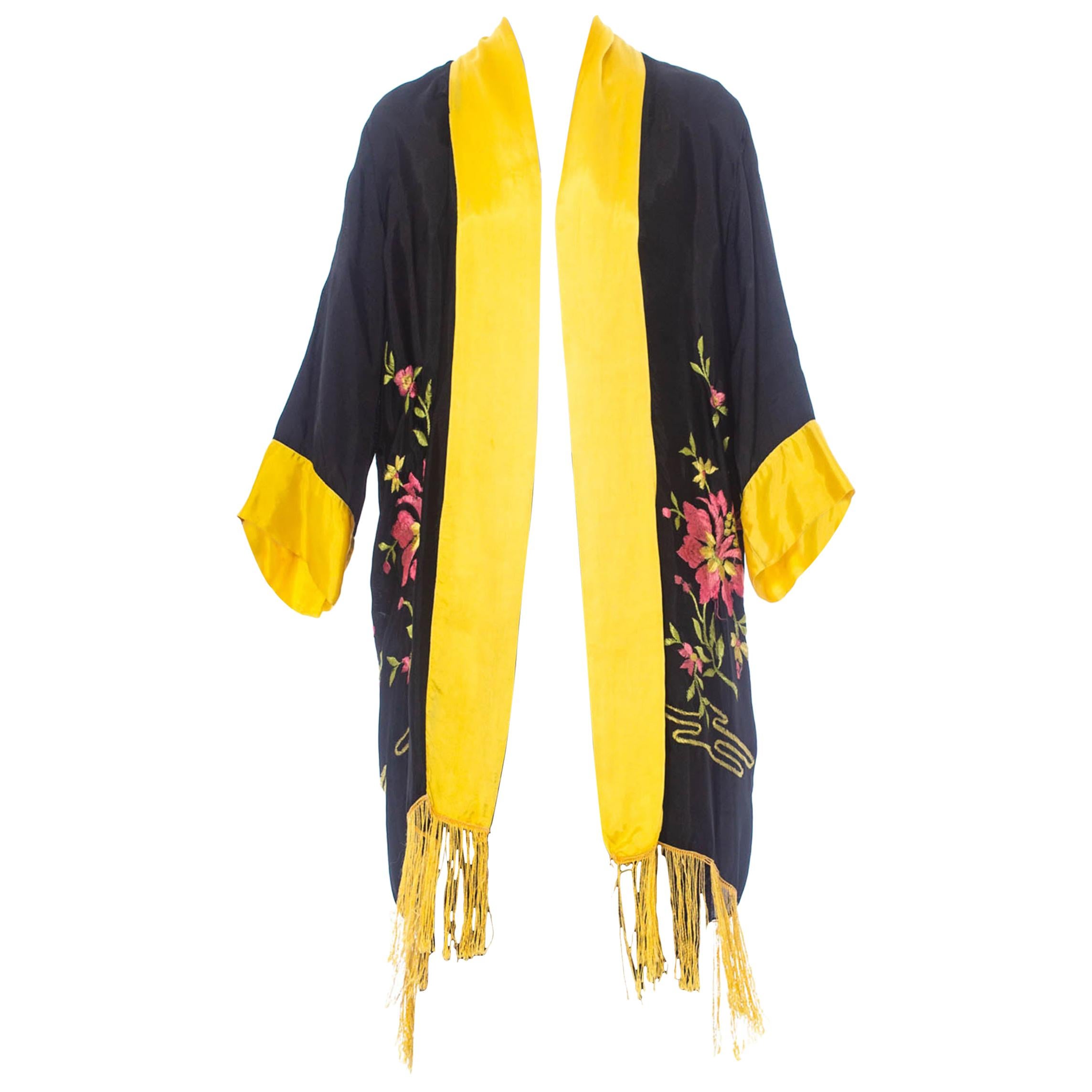 Siehe 1920er Jahre  Bestickter Viskose-Kaftan-Kimono im Angebot