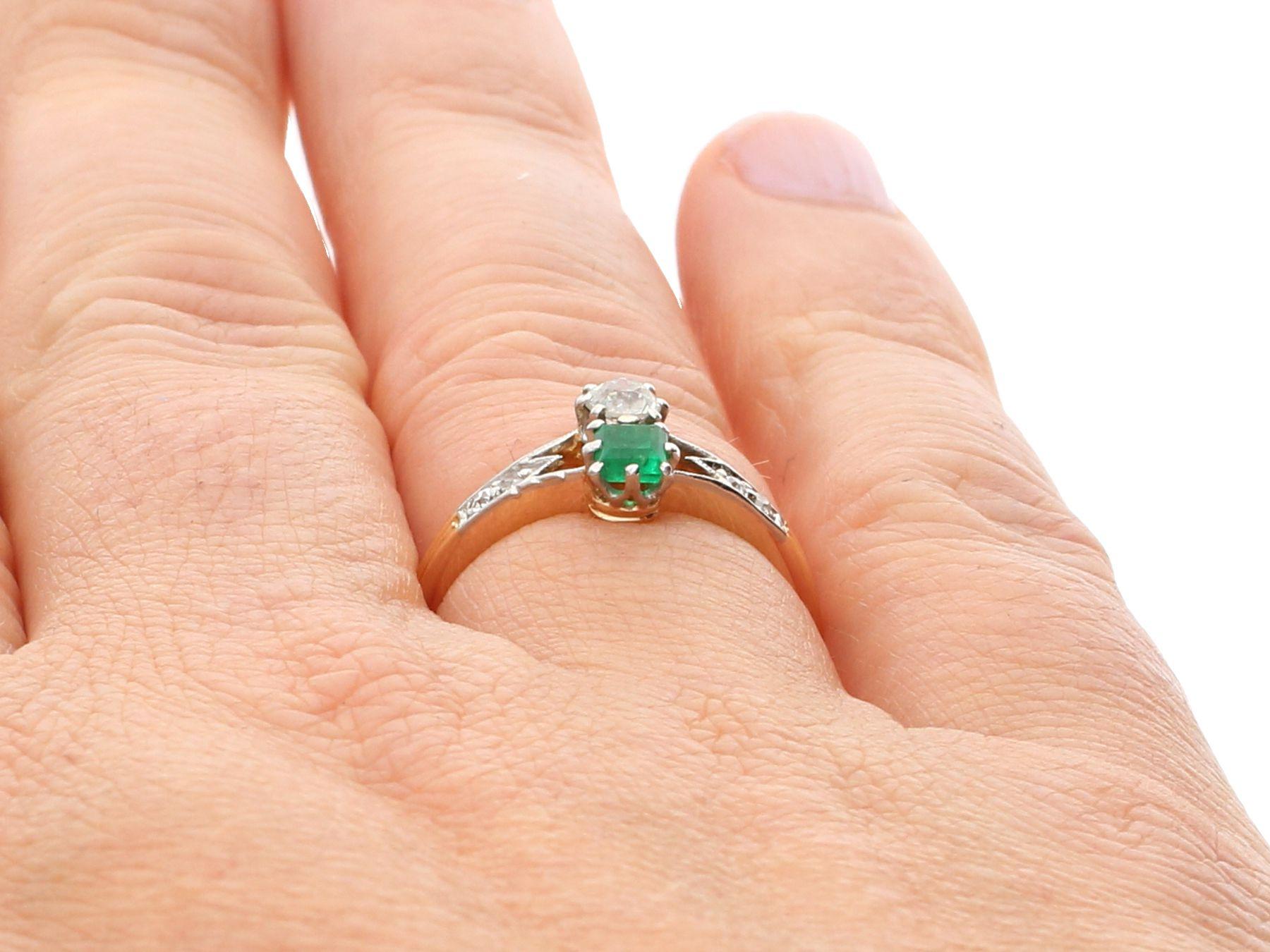 1920s Emerald and Diamond Yellow Gold Cocktail Ring For Sale 3