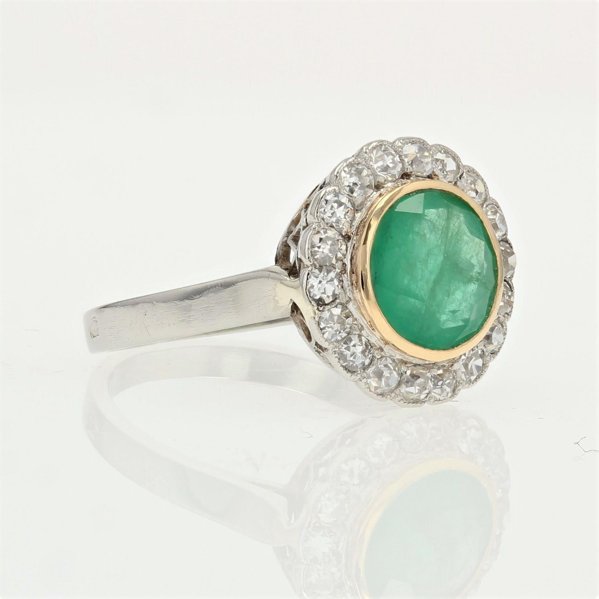 1920s Emerald Diamonds Platinum 18 Karat Yellow Gold Round Ring For Sale 4