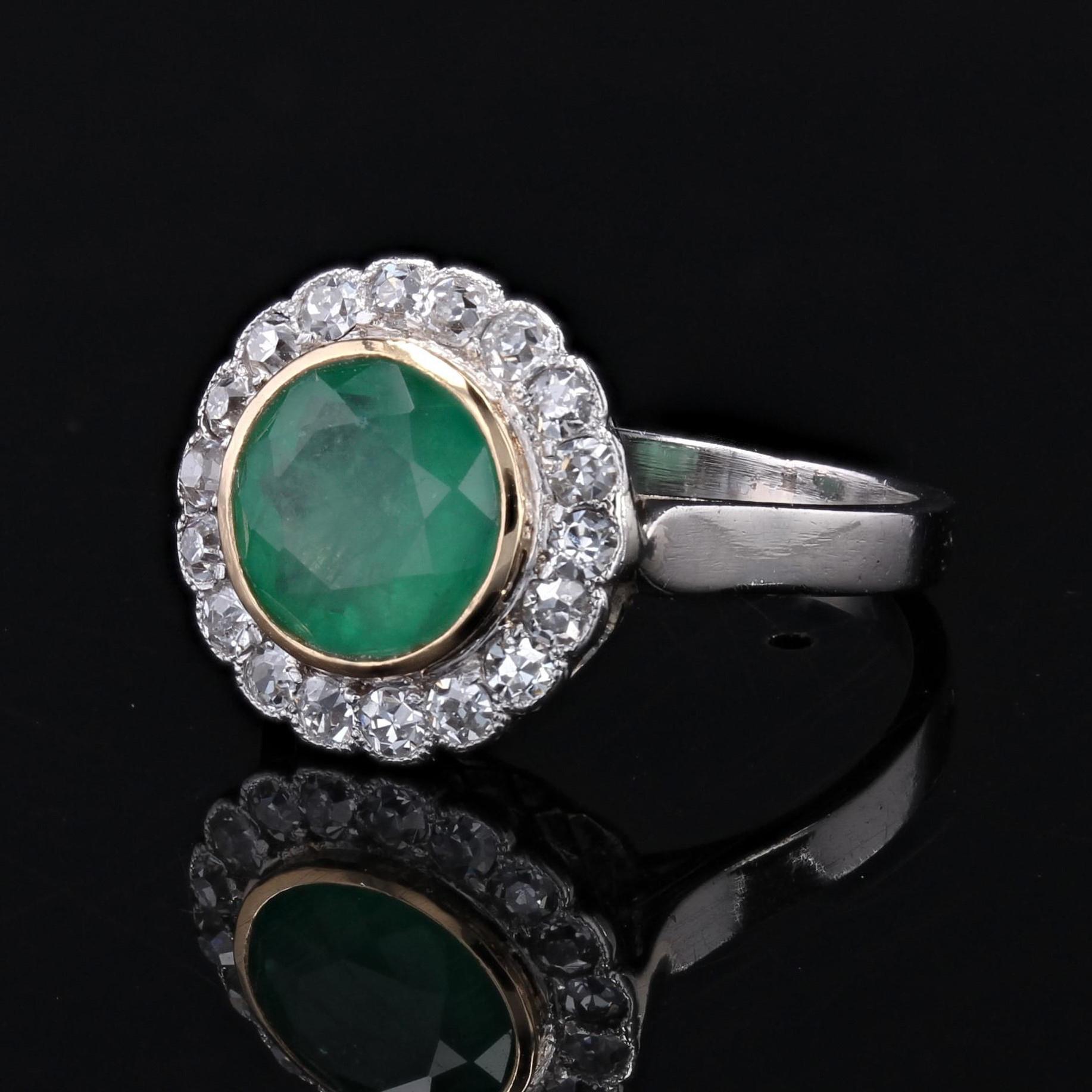 Women's 1920s Emerald Diamonds Platinum 18 Karat Yellow Gold Round Ring For Sale
