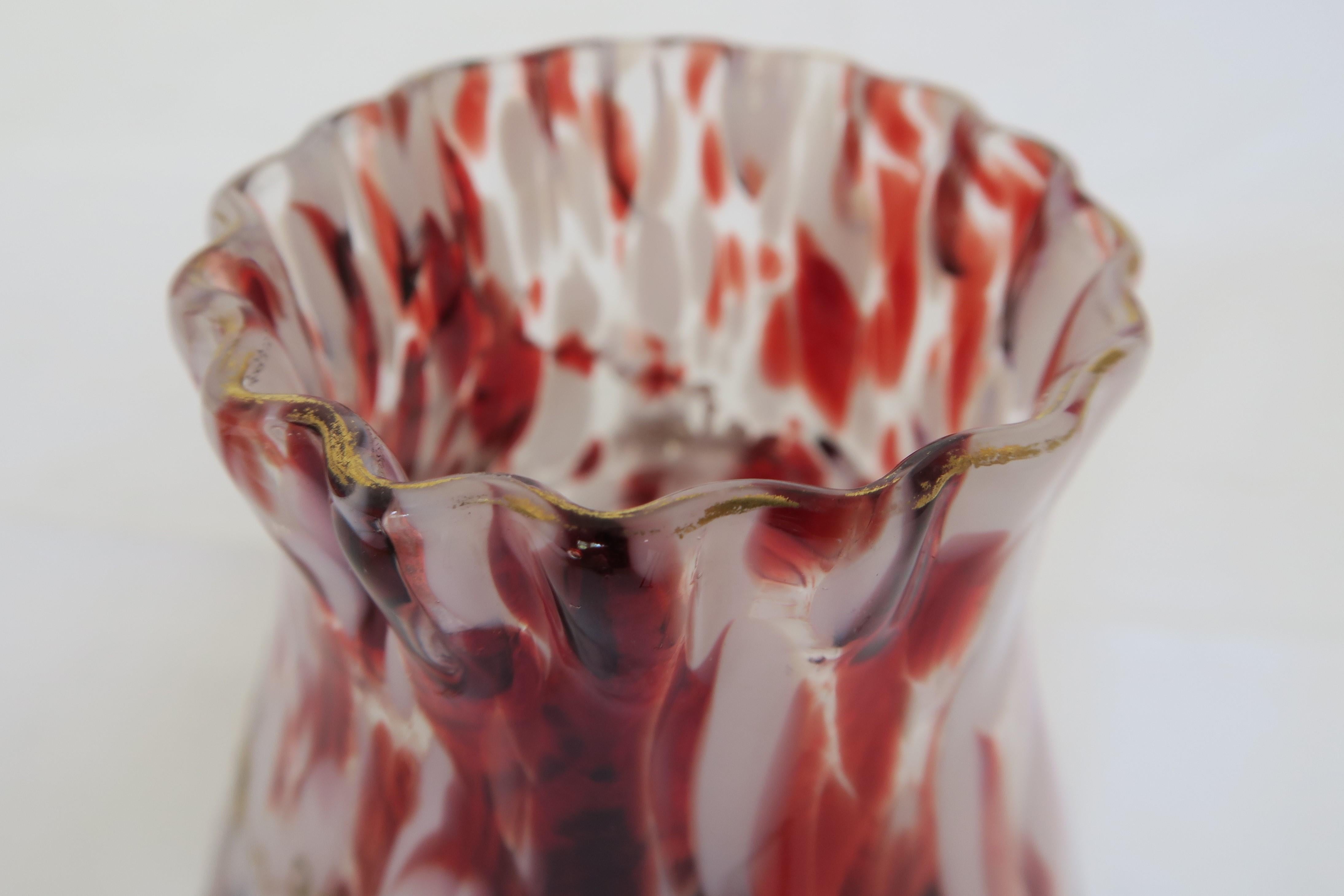 1920s Émile Gallé Glass Vase with Butterfly Motif In Excellent Condition For Sale In Vienna, AT