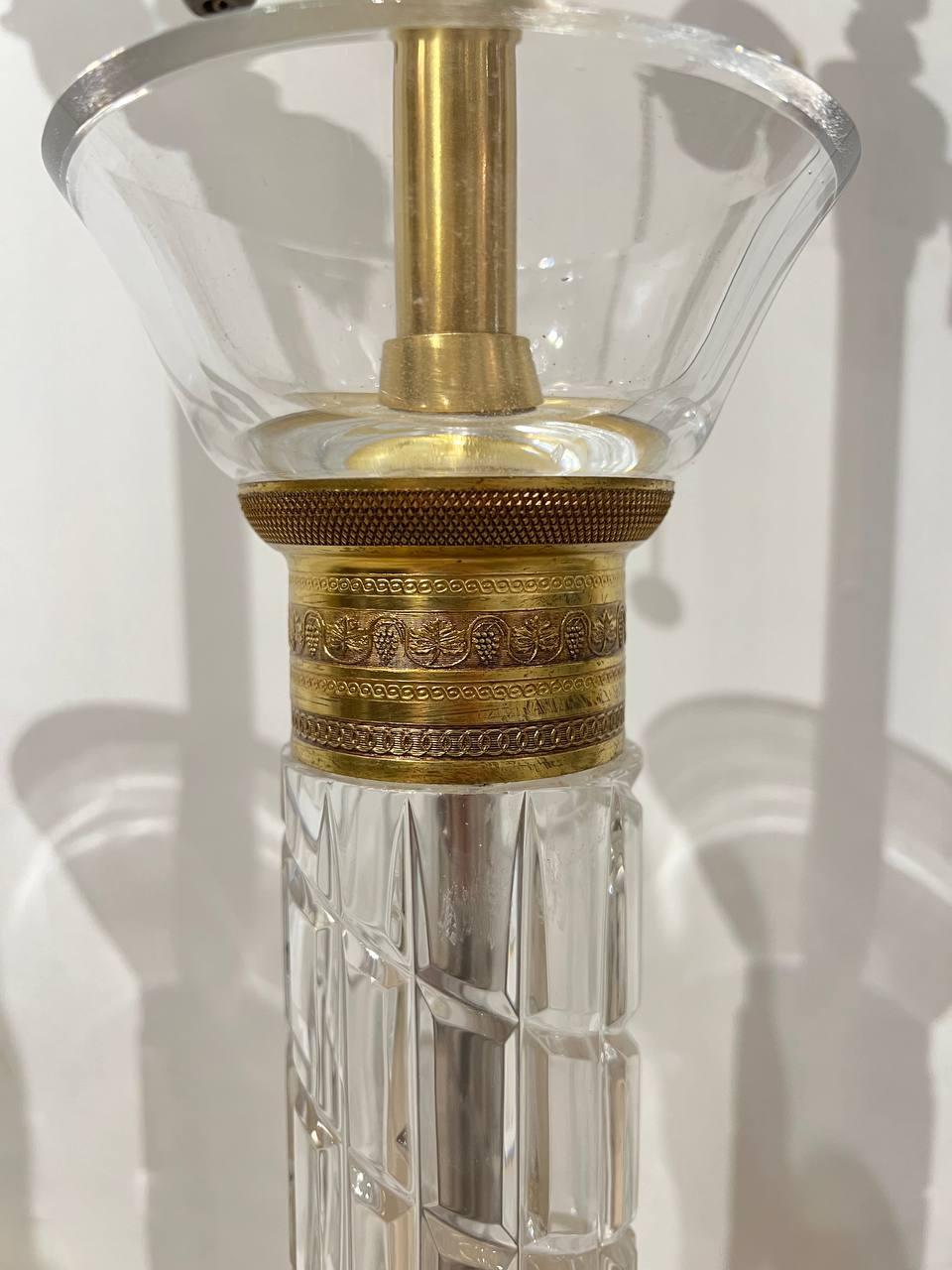 Début du 20ème siècle Lampe de table en cristal taillé de style Empire des années 1920 - Paire en vente