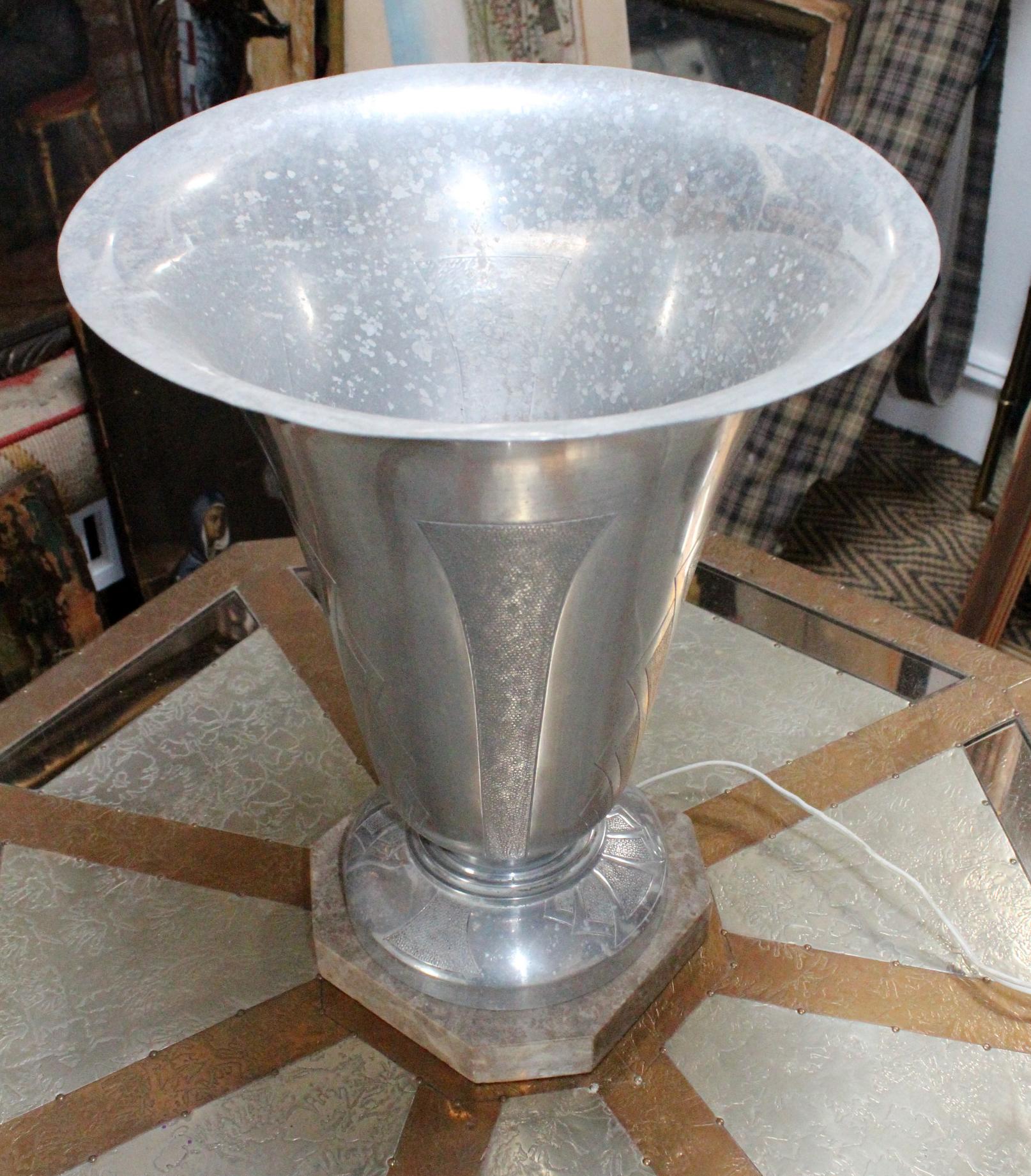 Early 20th Century 1920s English Art Deco Aluminium Lamp with Marble Base