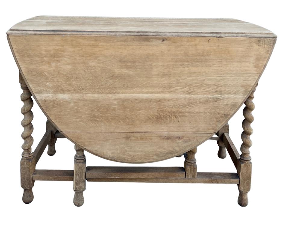 1920s English Bleached Oak Gateleg Table For Sale 2