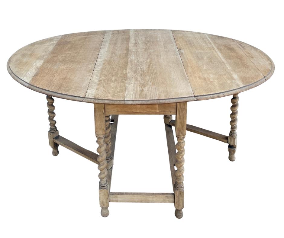 1920s English Bleached Oak Gateleg Table For Sale 3