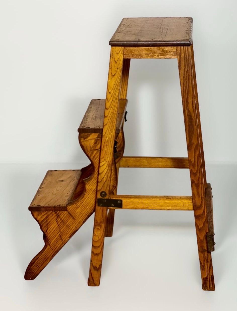 Fait main Escabeau pliant en chêne de style anglais des années 1920