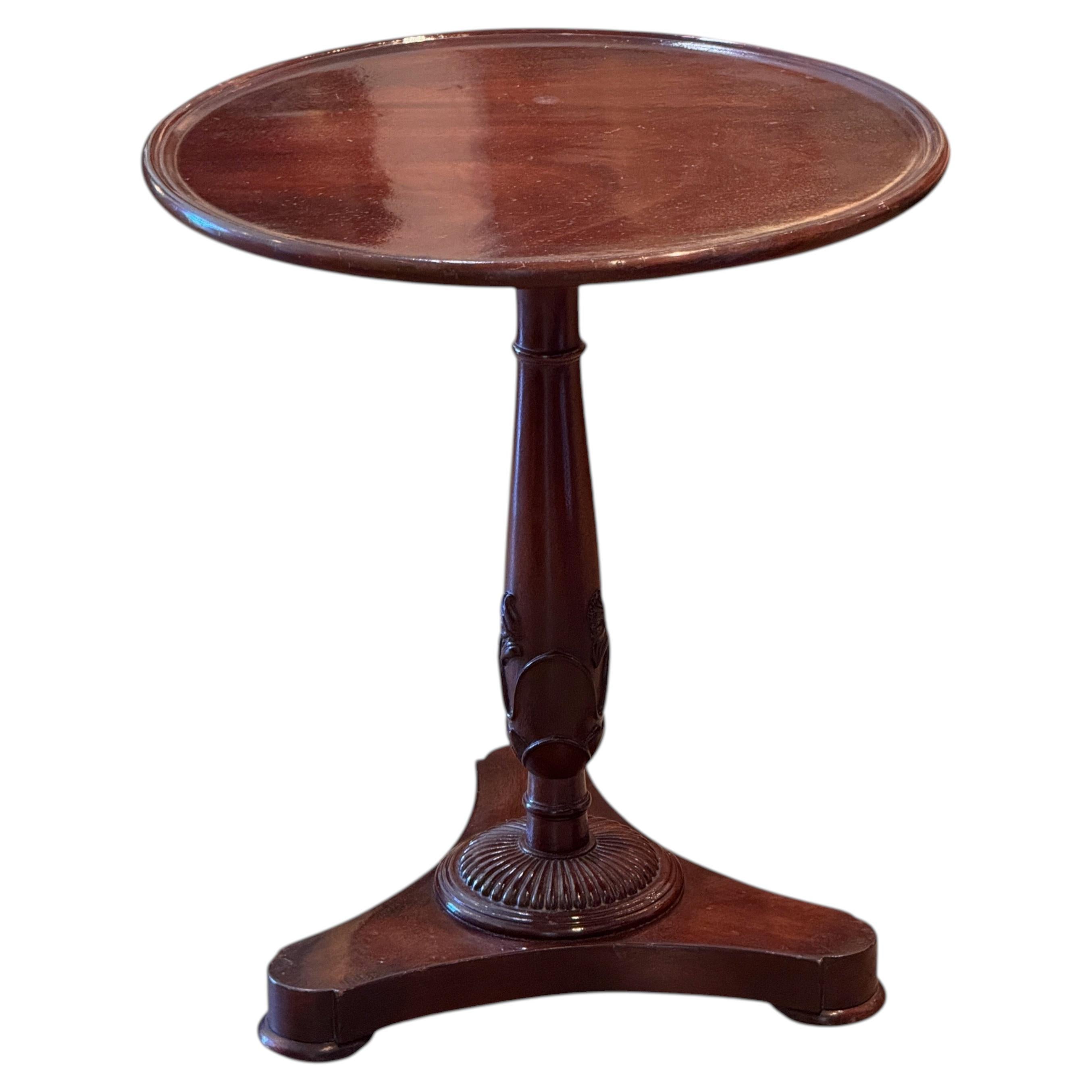 1920s English Mahogany Side Table For Sale